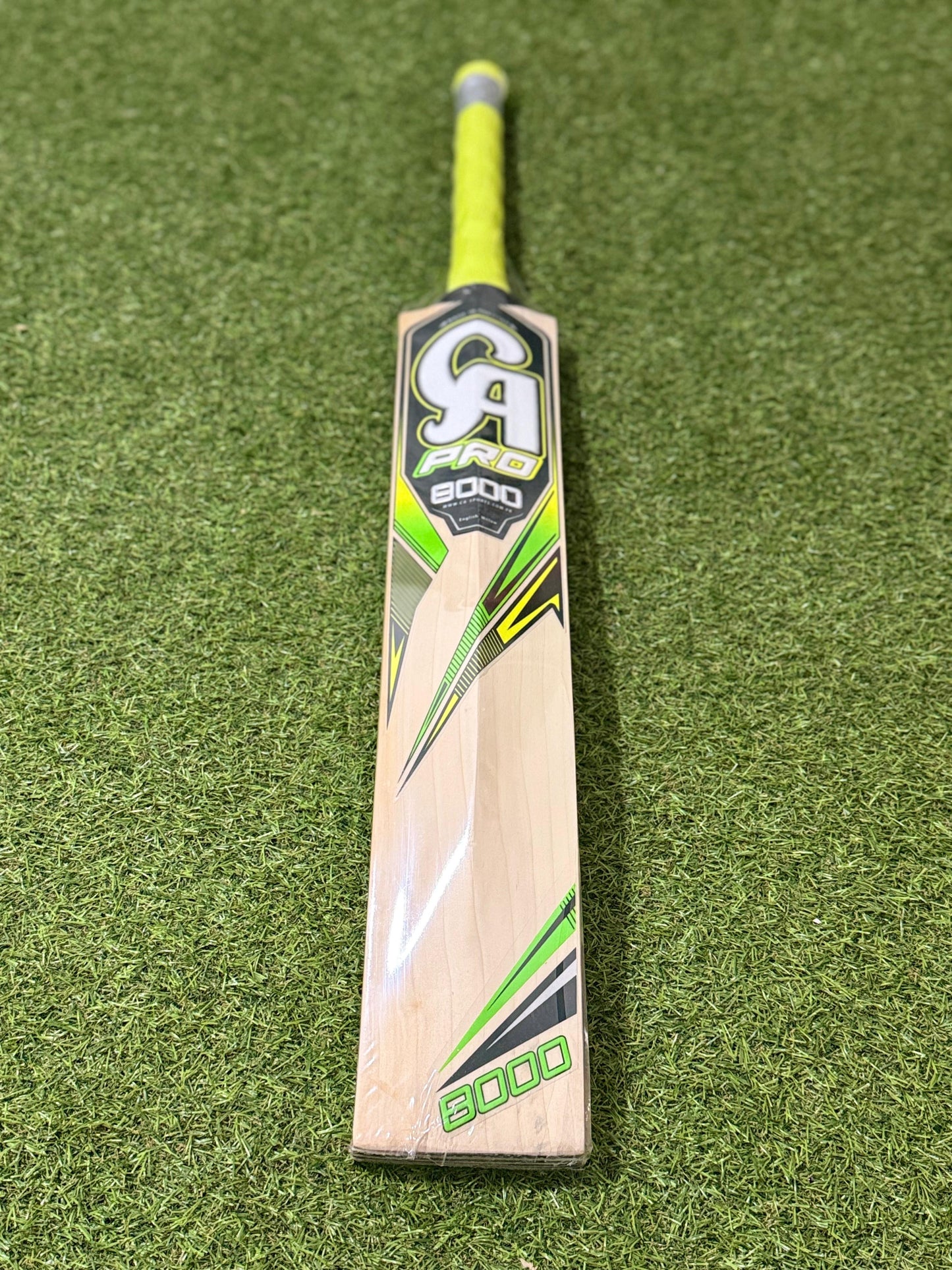 CA Pro 8000 Cricket Bat (2lb 10oz)