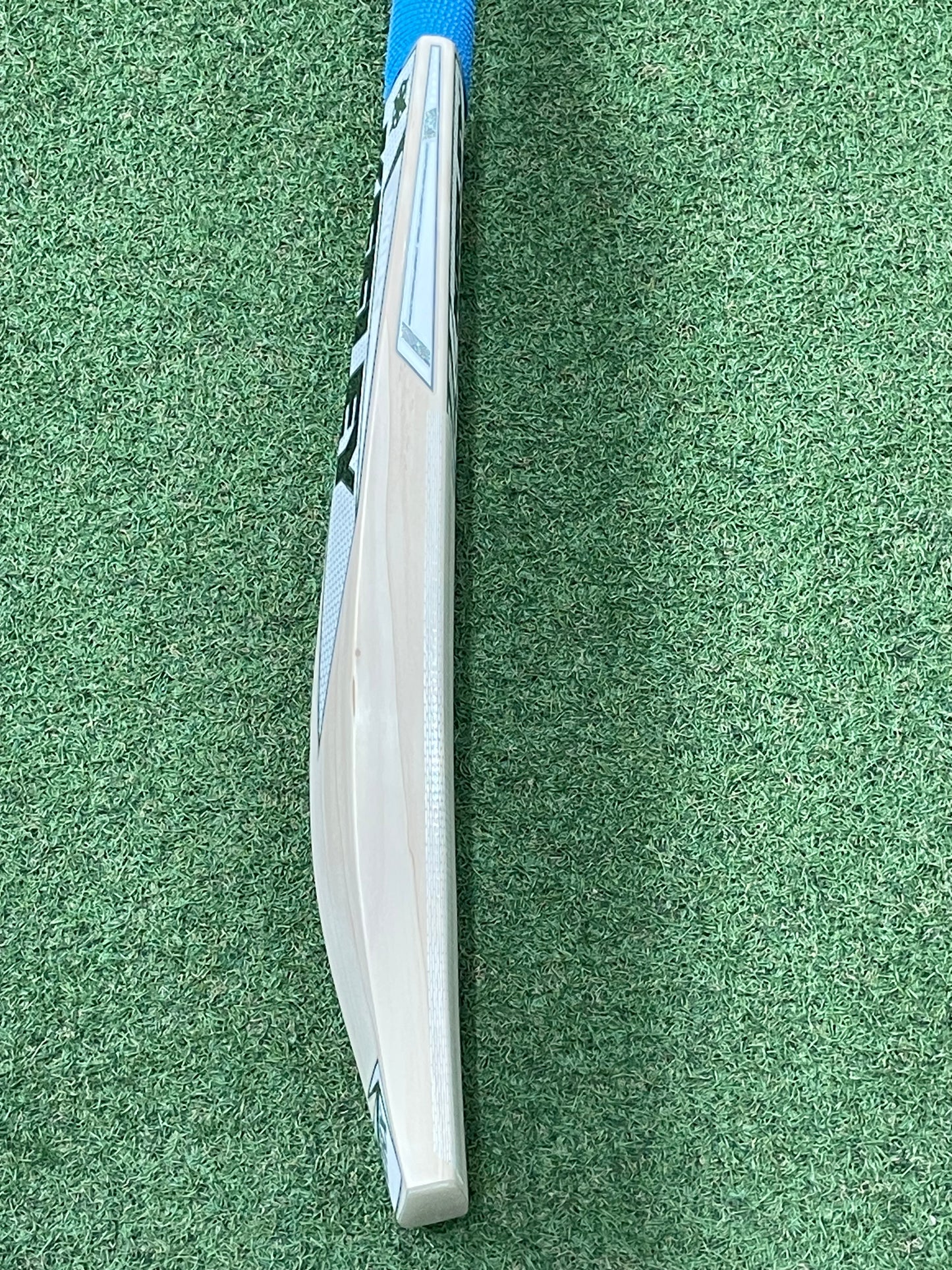 Keeley Worx 026 Grade 1 Cricket Bat (2lb 15oz)