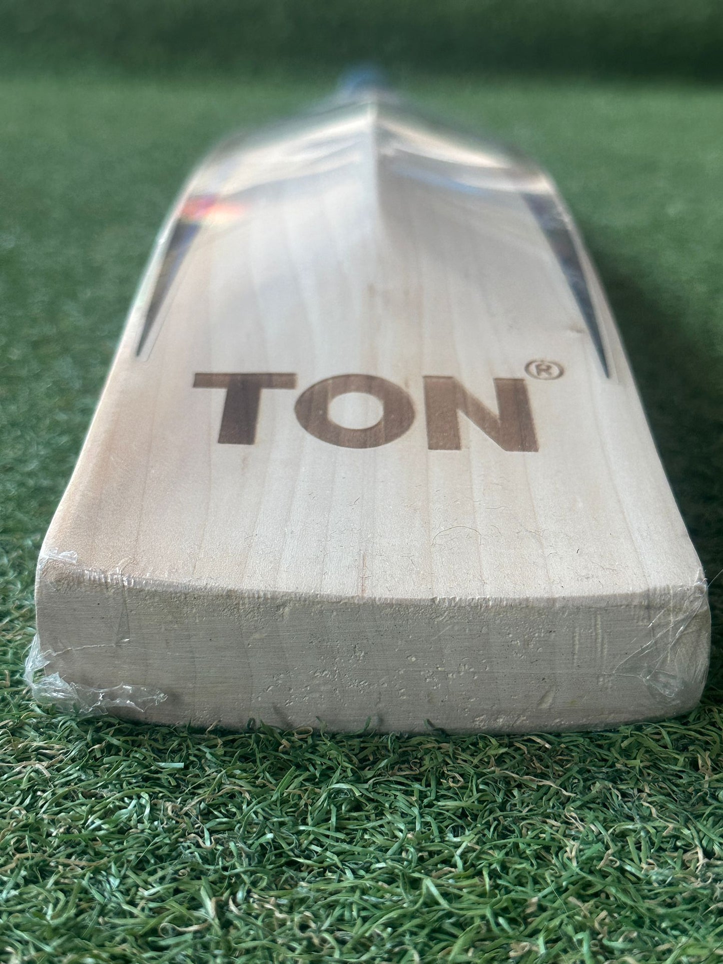 SS Ton Players 3000 Cricket Bat (2lb 10oz)