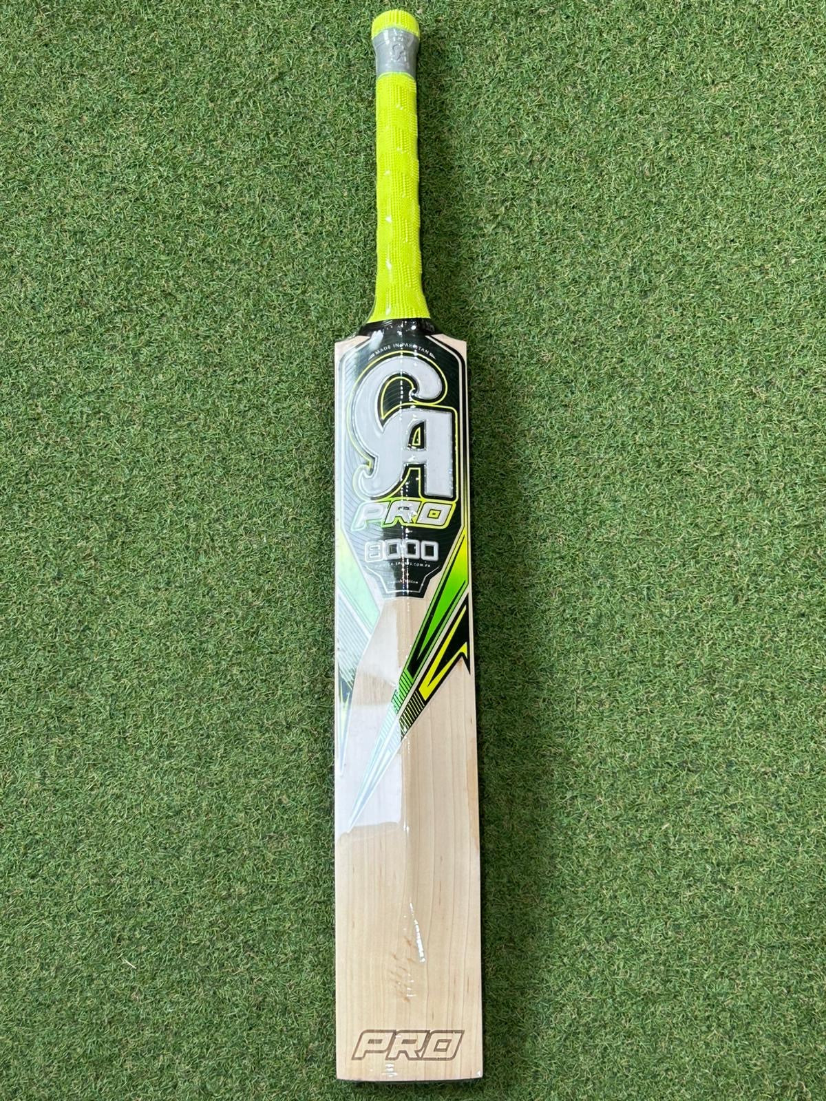 CA Pro 8000 Cricket Bat (2lb 10oz)