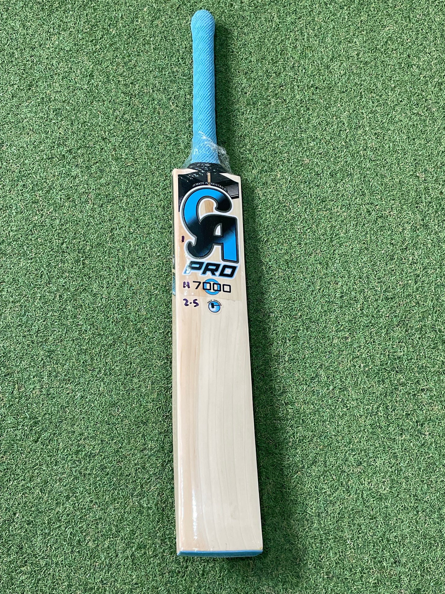 CA Pro 7000 Harrow Junior Cricket Bat (2lb 5oz)