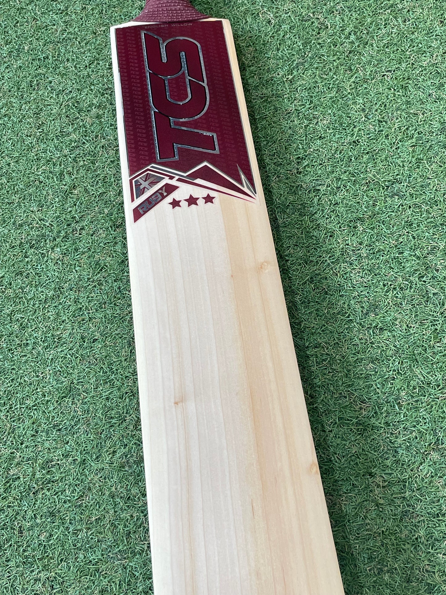 TCS Ruby 3 Star Cricket Bat (2lb 8oz)
