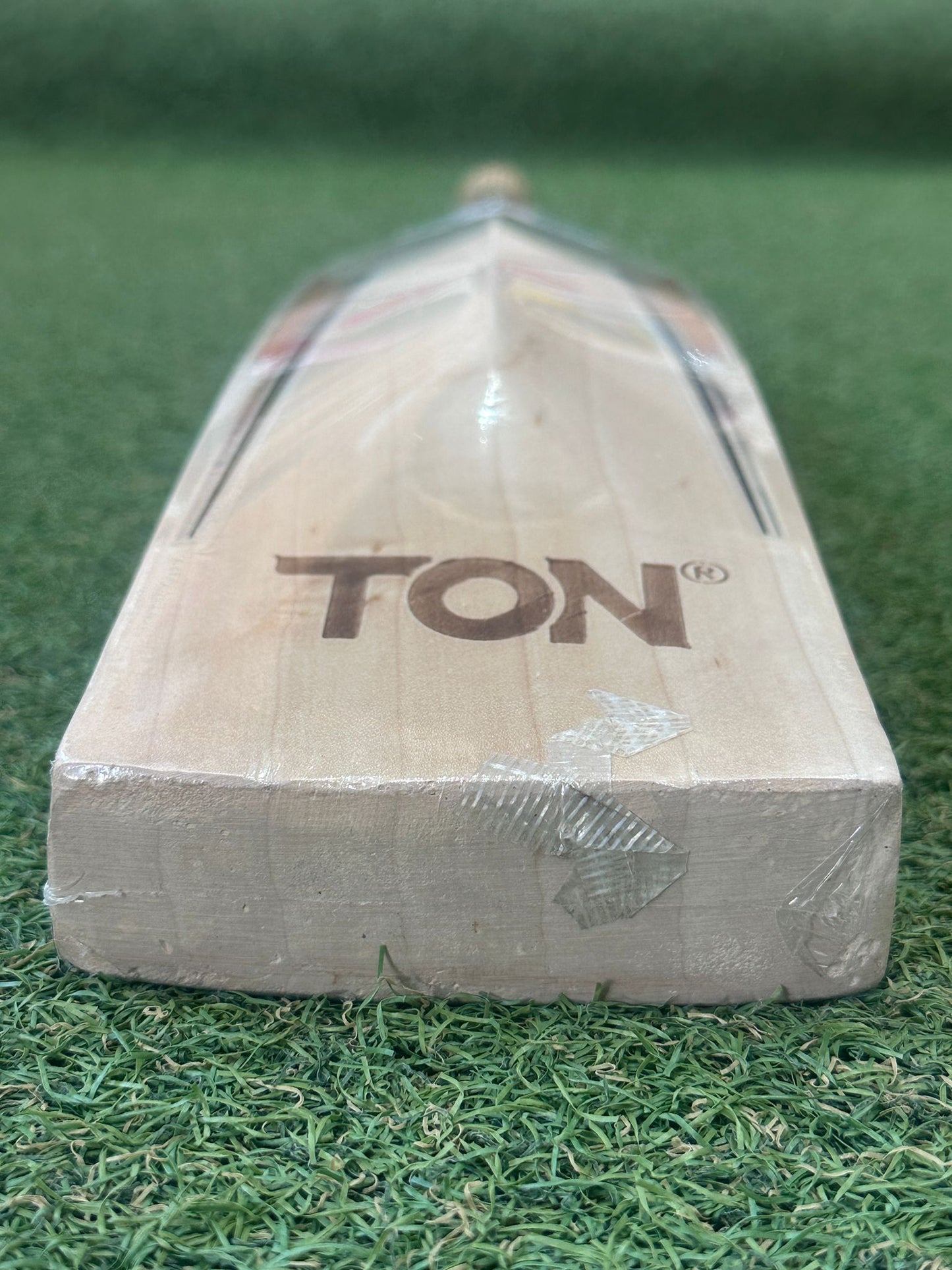 Ton Super Long Blade Cricket Bat (2lb 9oz)