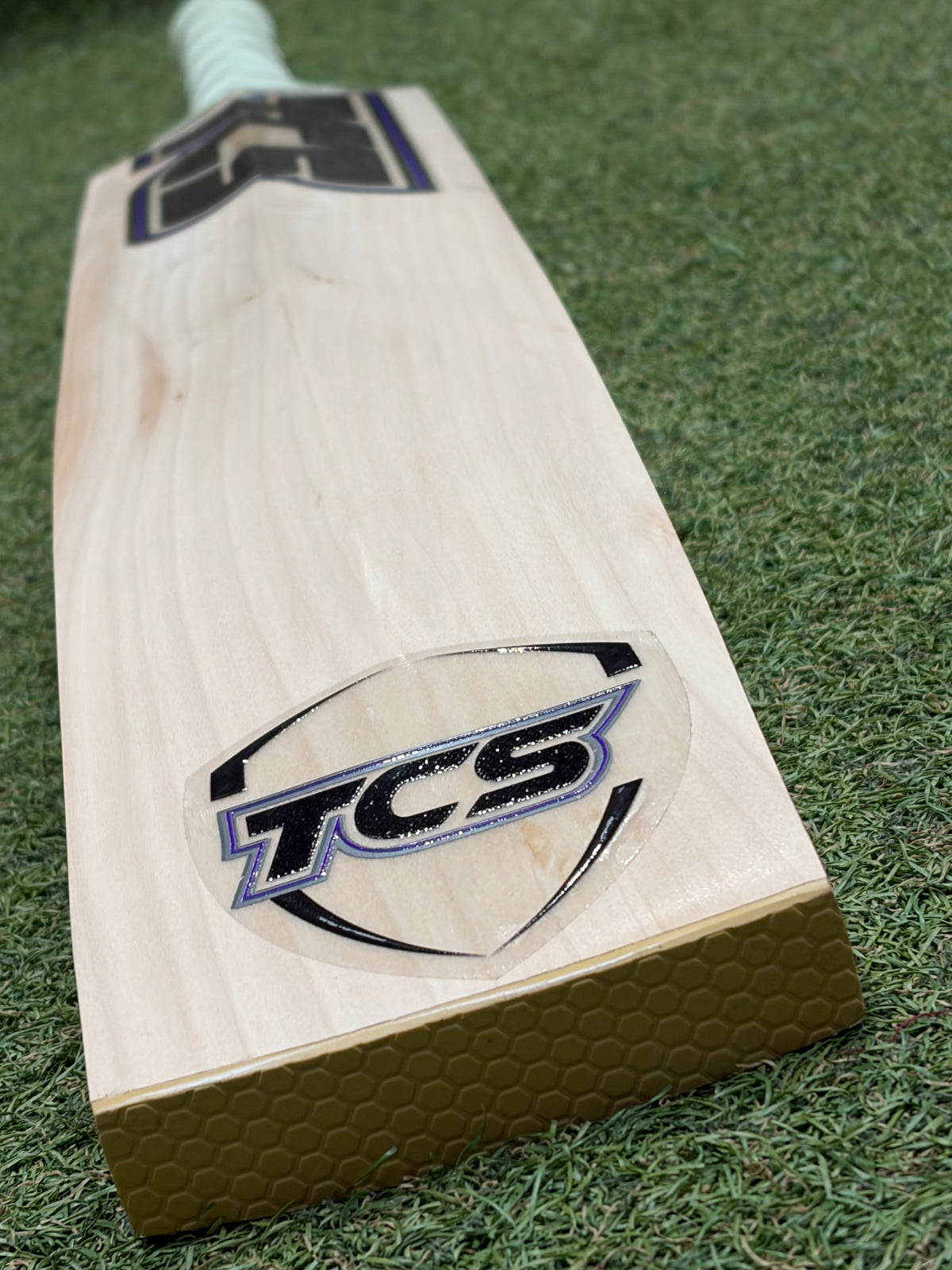 TCS Elite Harrow Size Junior Cricket Bat (2lb 5oz)