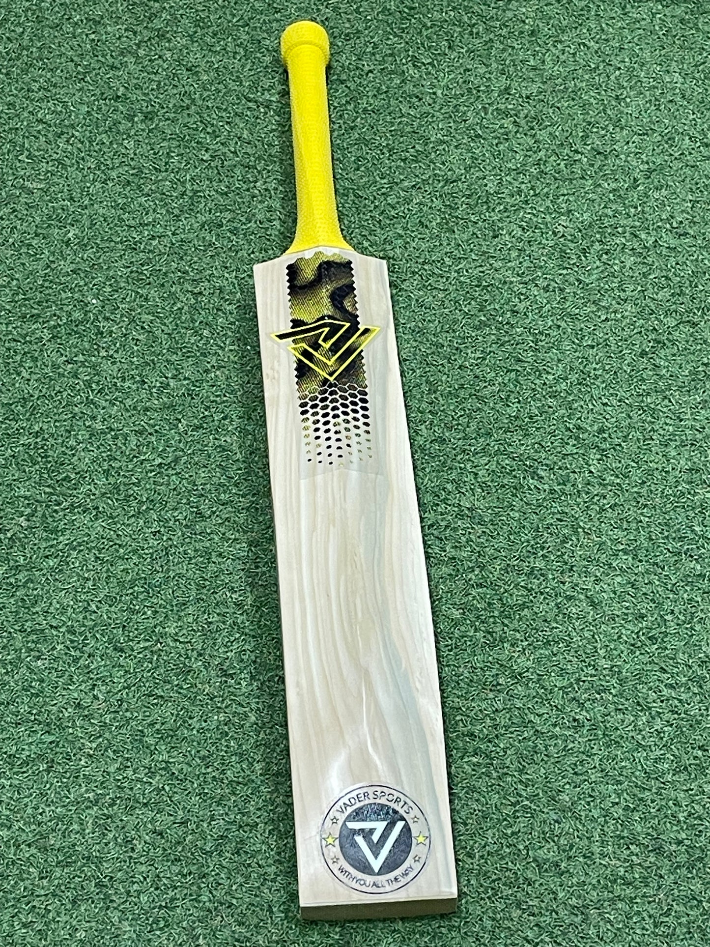 Vader Sports Limited Edition Cricket Bat (2lb 10oz)