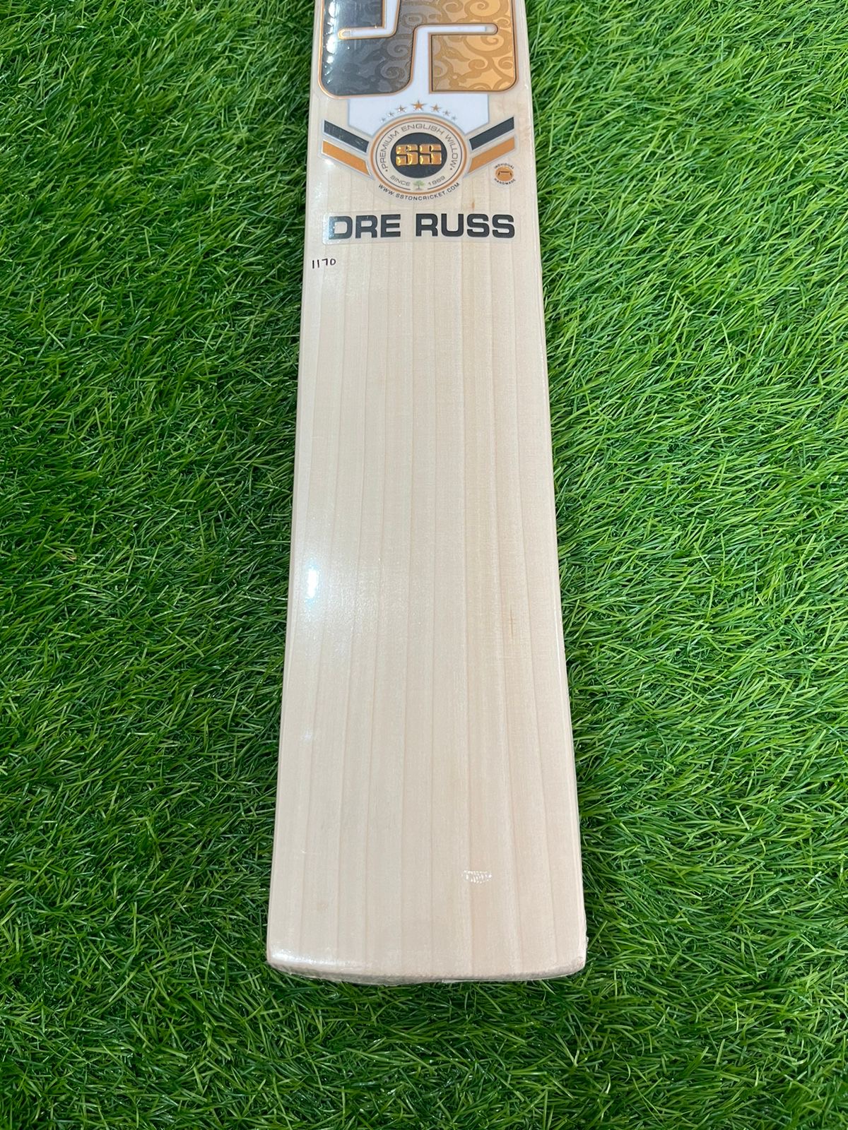 SS Ton Dre Russell Professional Players Cricket Bat (2lb 9oz)