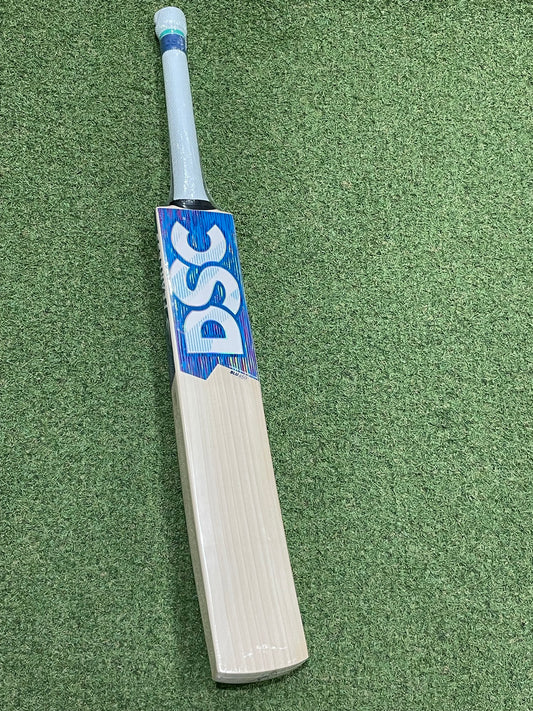 DSC Blu 450 Cricket Bat (2lb 9oz)