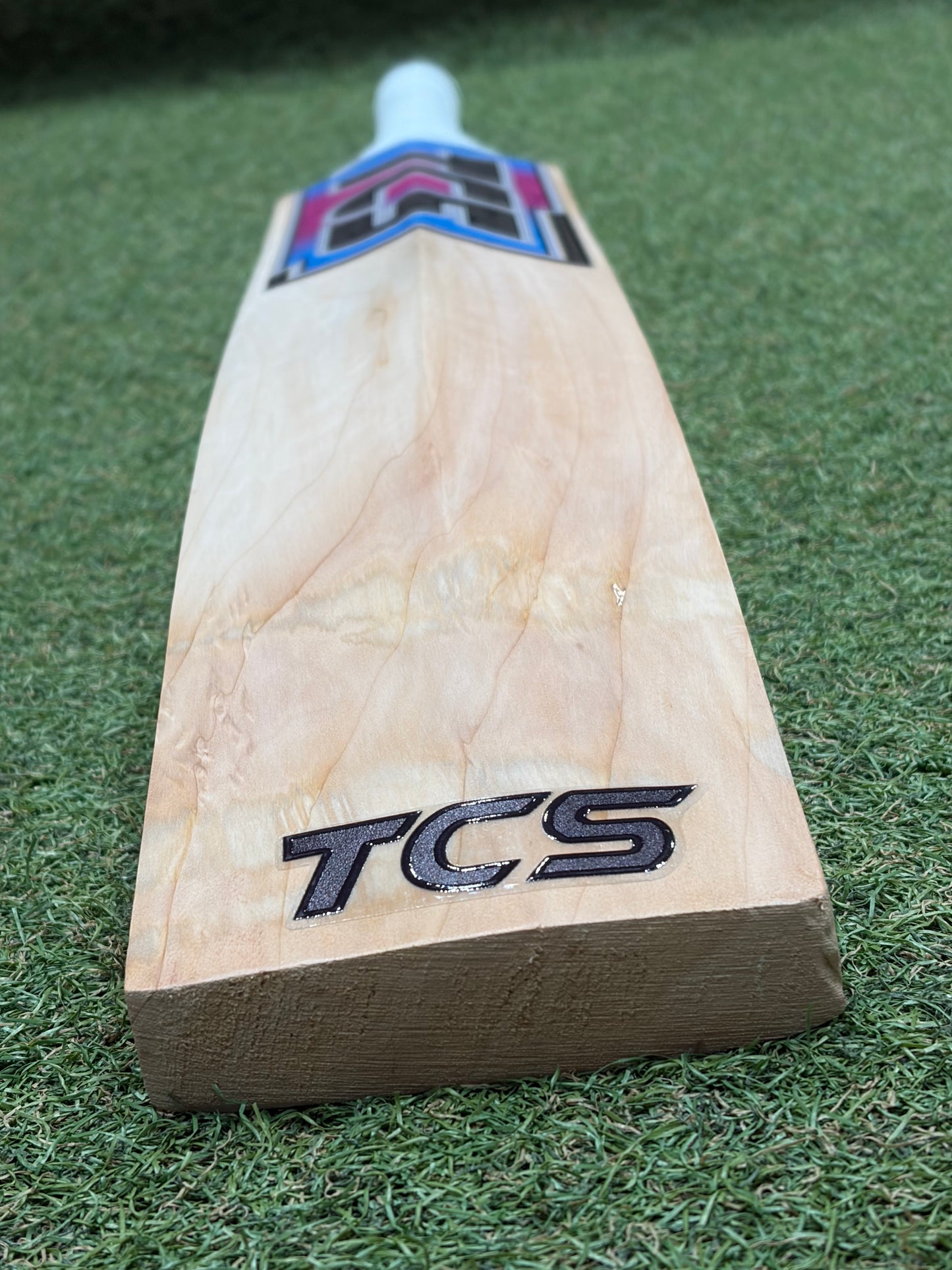 TCS Elite Edition Butterfly Cricket Bat (2lb 10oz)
