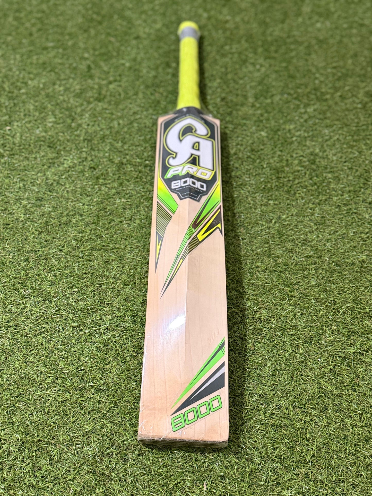 CA Pro 8000 Cricket Bat (2lb 10oz)