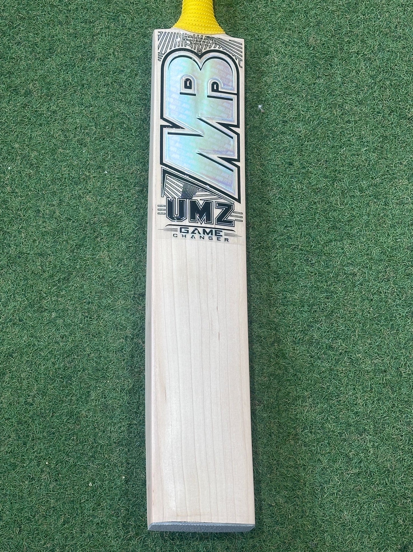 MB Malik Game Changer Players Cricket Bat (2lb 10oz)