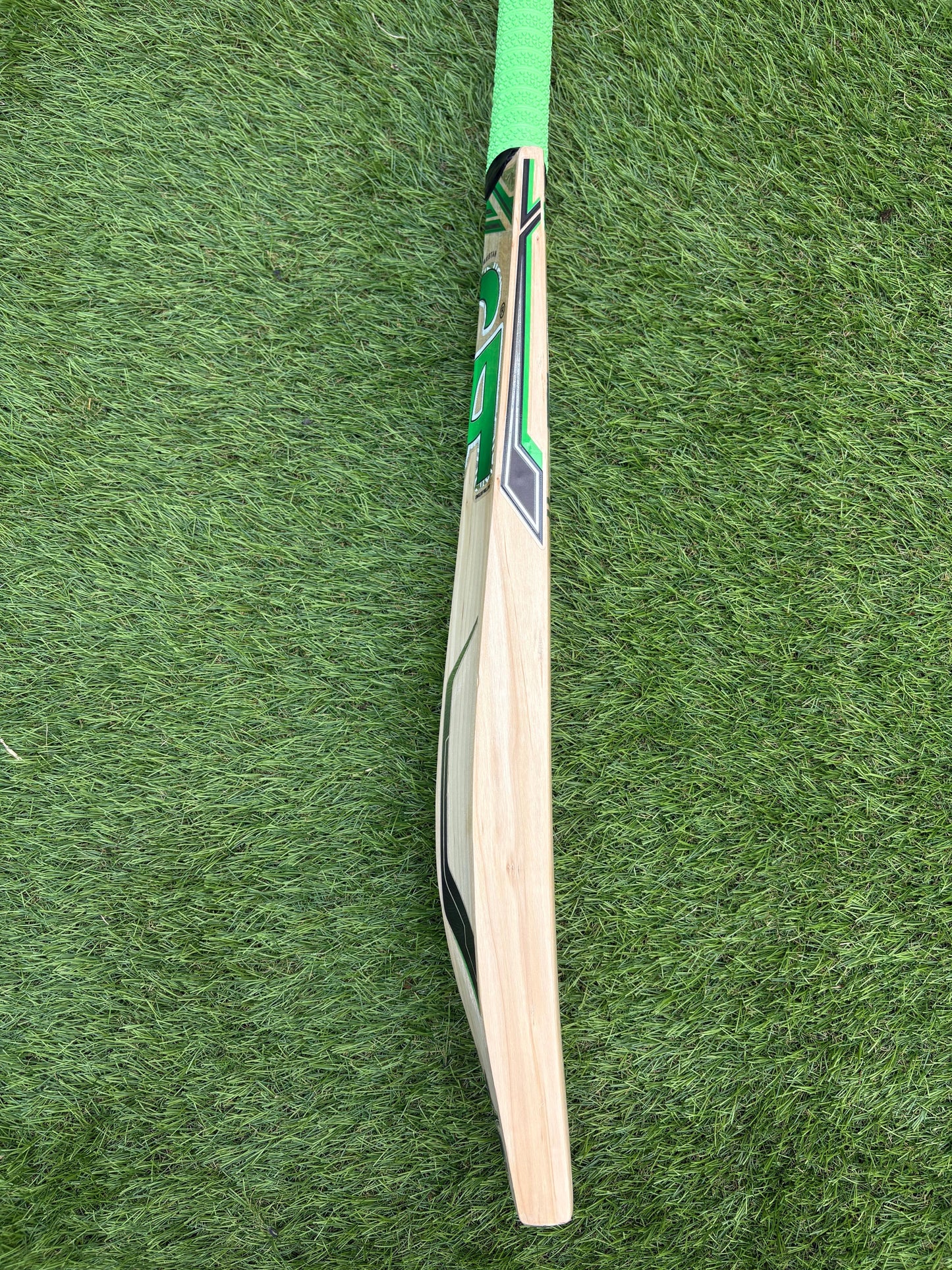 CA BA56 Players Edition Babar Azam Cricket Bat (2lb 10oz)
