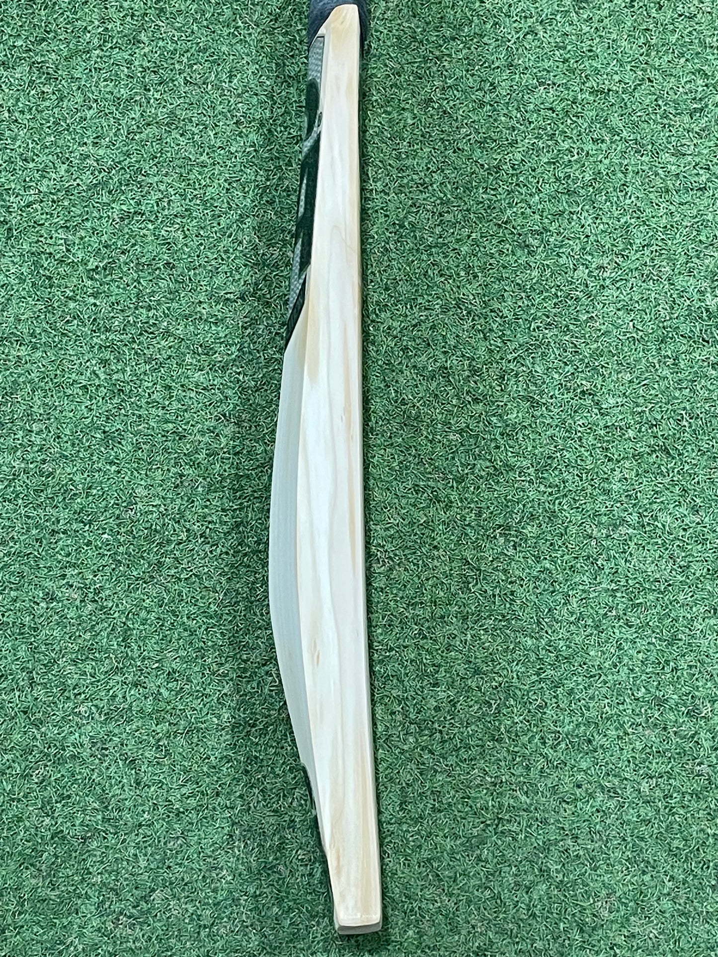 CA Revolution Butterfly Cricket Bat (2lb 8oz)