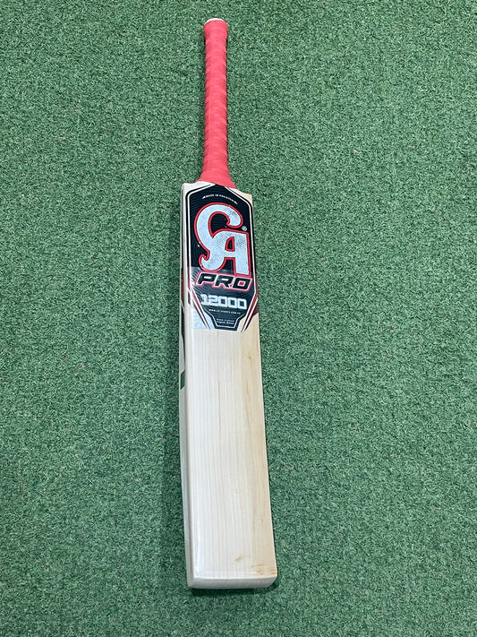 CA Pro 12000 Cricket Bat (2lb 7oz)