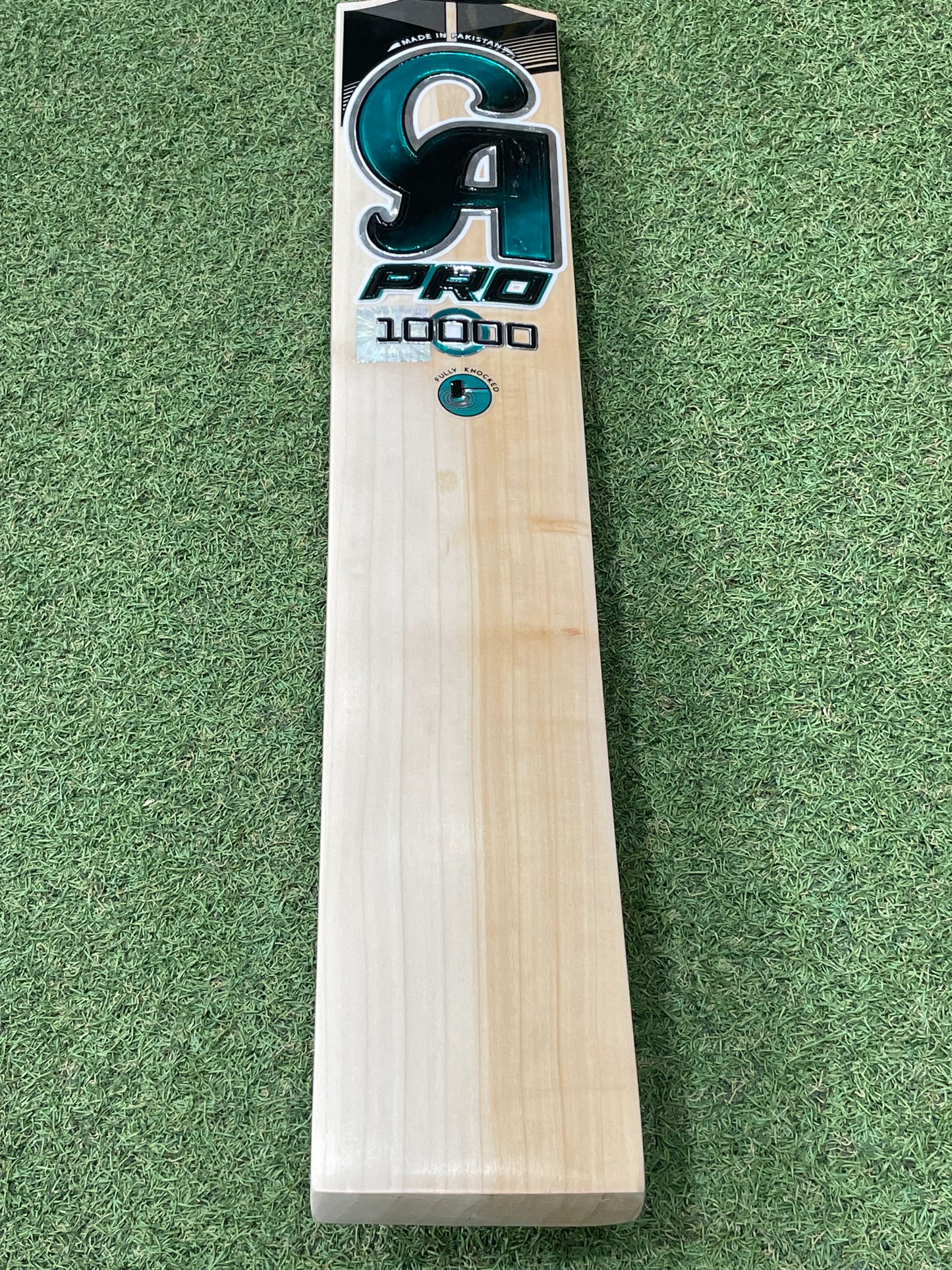 CA Pro 10000 Cricket Bat (2lb 8oz)