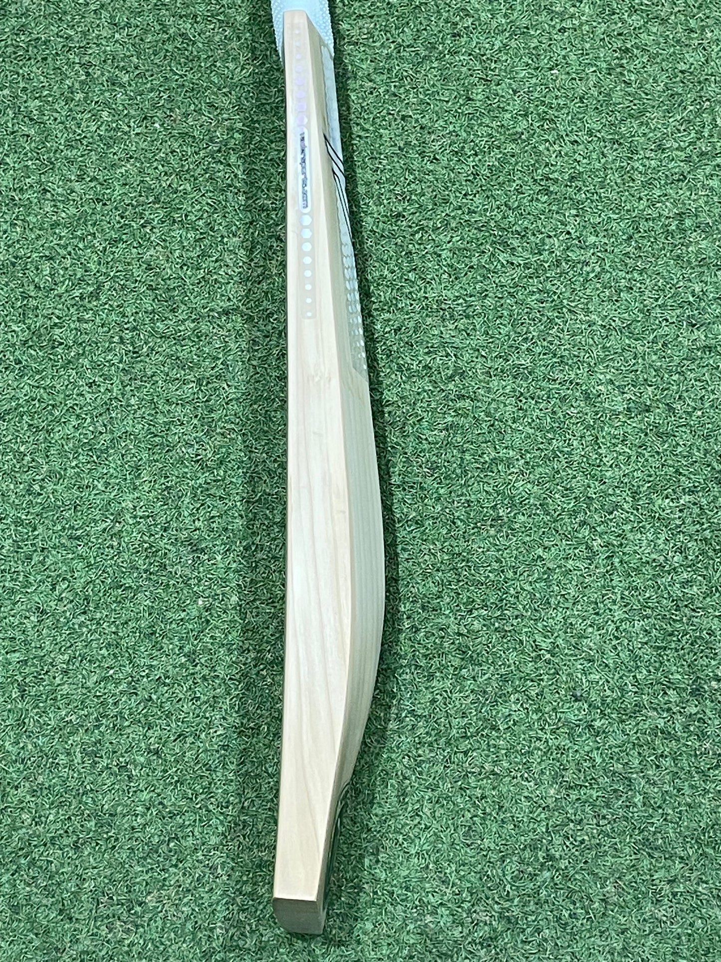 Vader Sports Silver Edition Long Blade Cricket Bat (2lb 10oz)