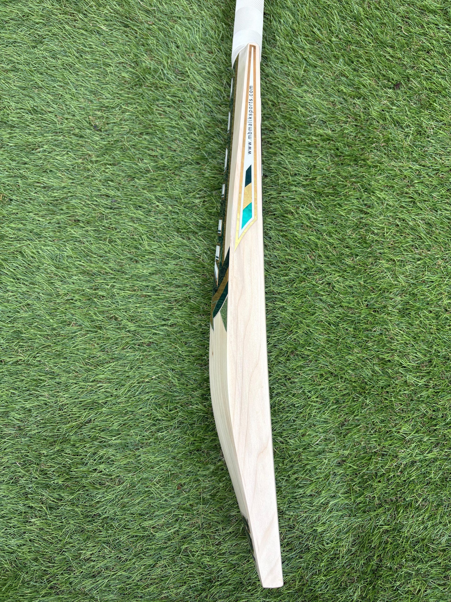 MB Malik MBS Players Edition Cricket Bat (2lb 9oz)
