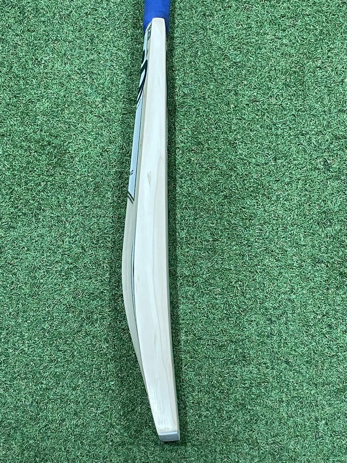 CP Epic Grade 1 Cricket Bat (2lb 10oz)