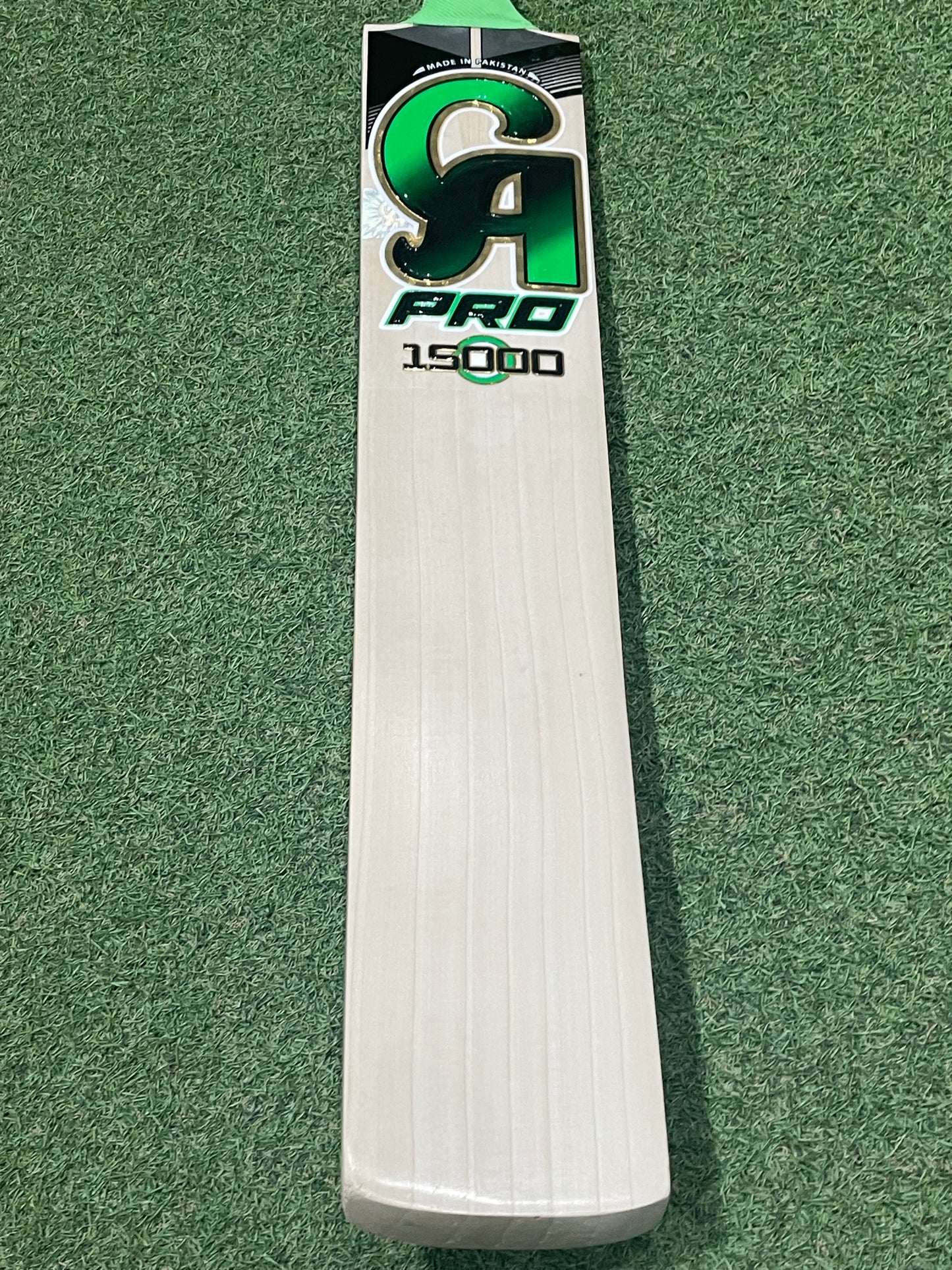 CA Pro 15000 Cricket Bat (2lb 8oz)