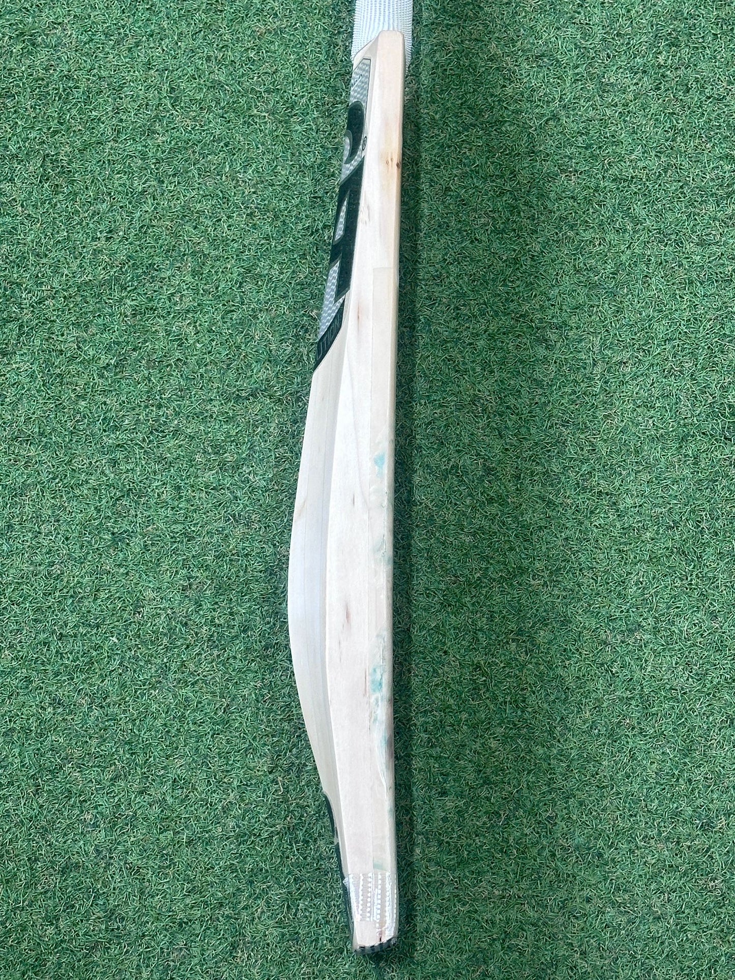 Used CA Revolution Cricket Bat (2lb 9oz)