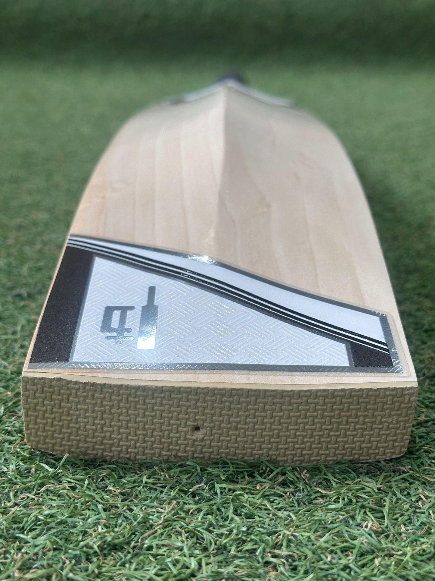 Cricket Station Brett Louis D’Oliveria Players Cricket Bat (2lb 11oz)