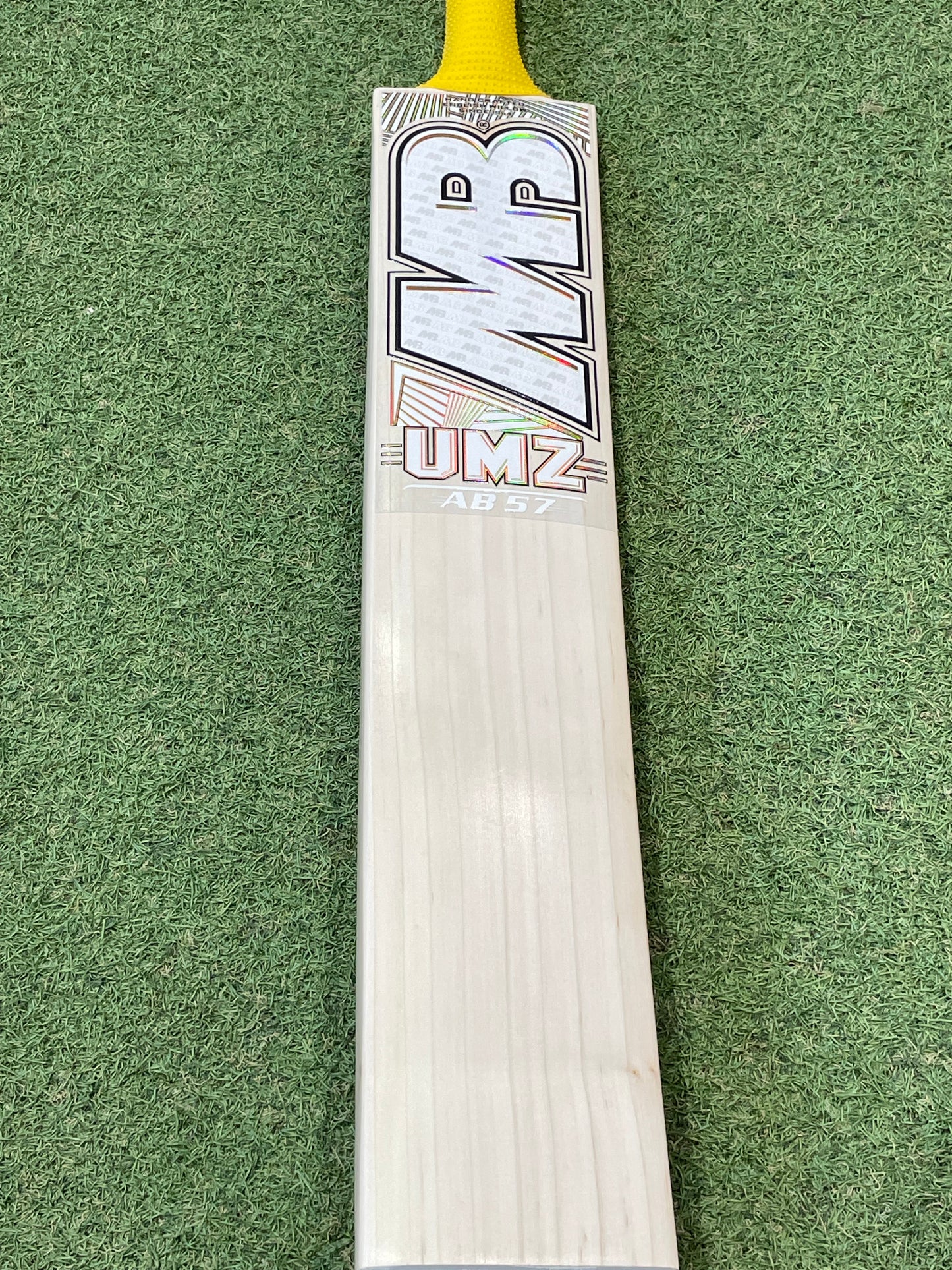 MB Malik UMZ AB57 Players Cricket Bat (2lb 10oz)