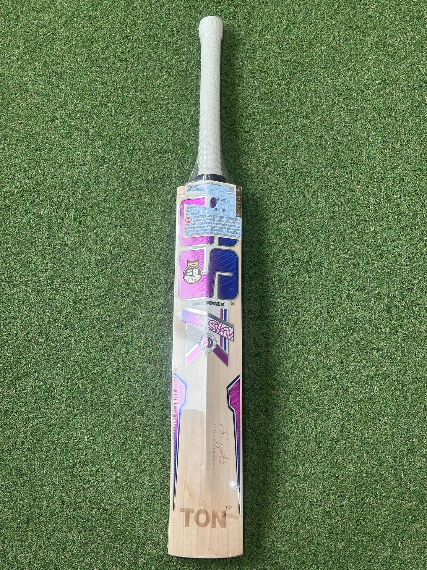 SS Ton Sky Blaster Cricket Bat (2lb 9oz)