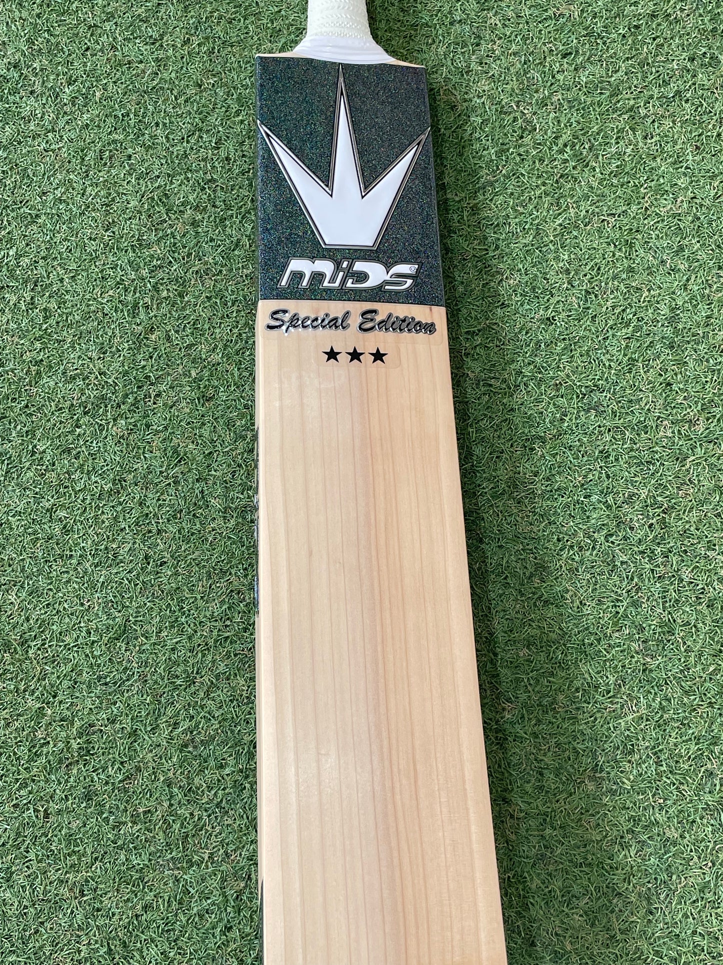 MIDS Special Edition 3 Star Laminate (Double Wood) Cricket Bat (2lb 9oz)