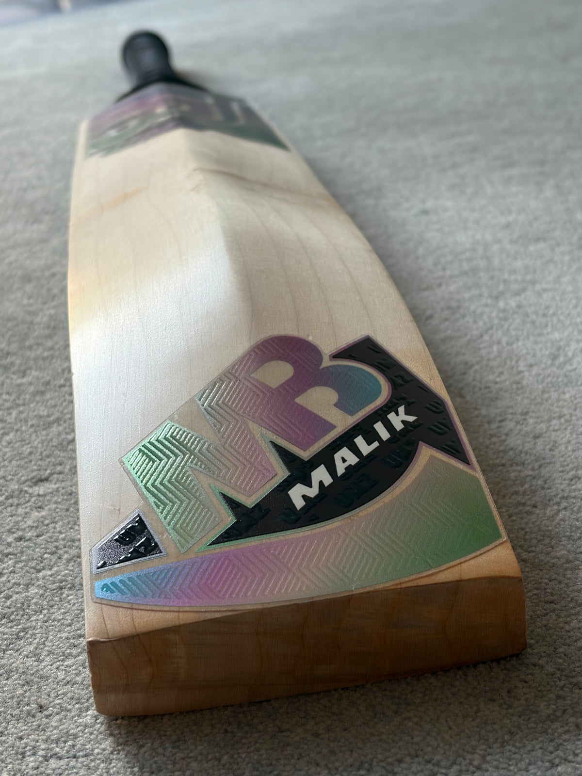 MB Malik UMZ Players Cricket Bat (2lb 9oz)