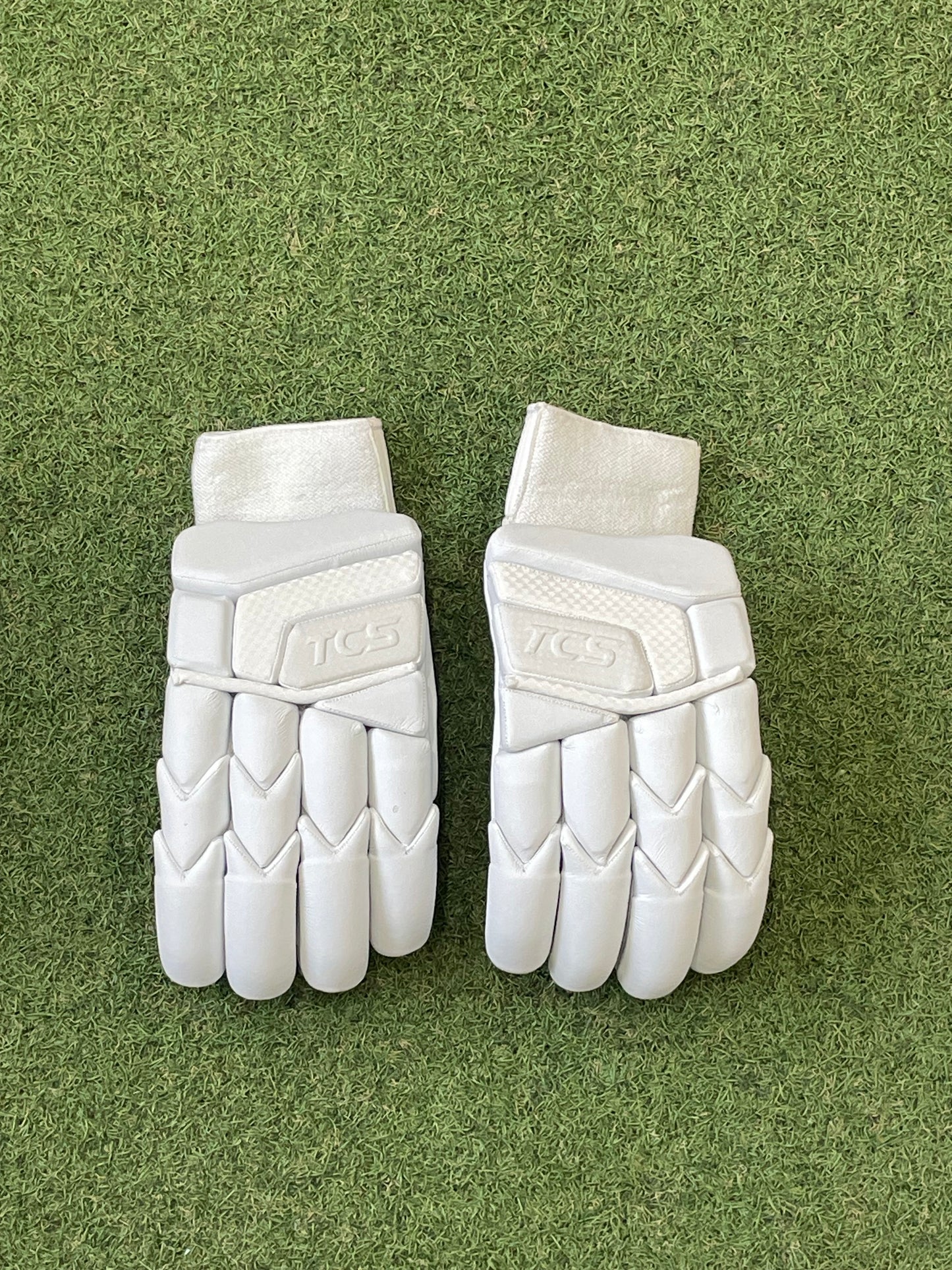 TCS Icon Batting Gloves