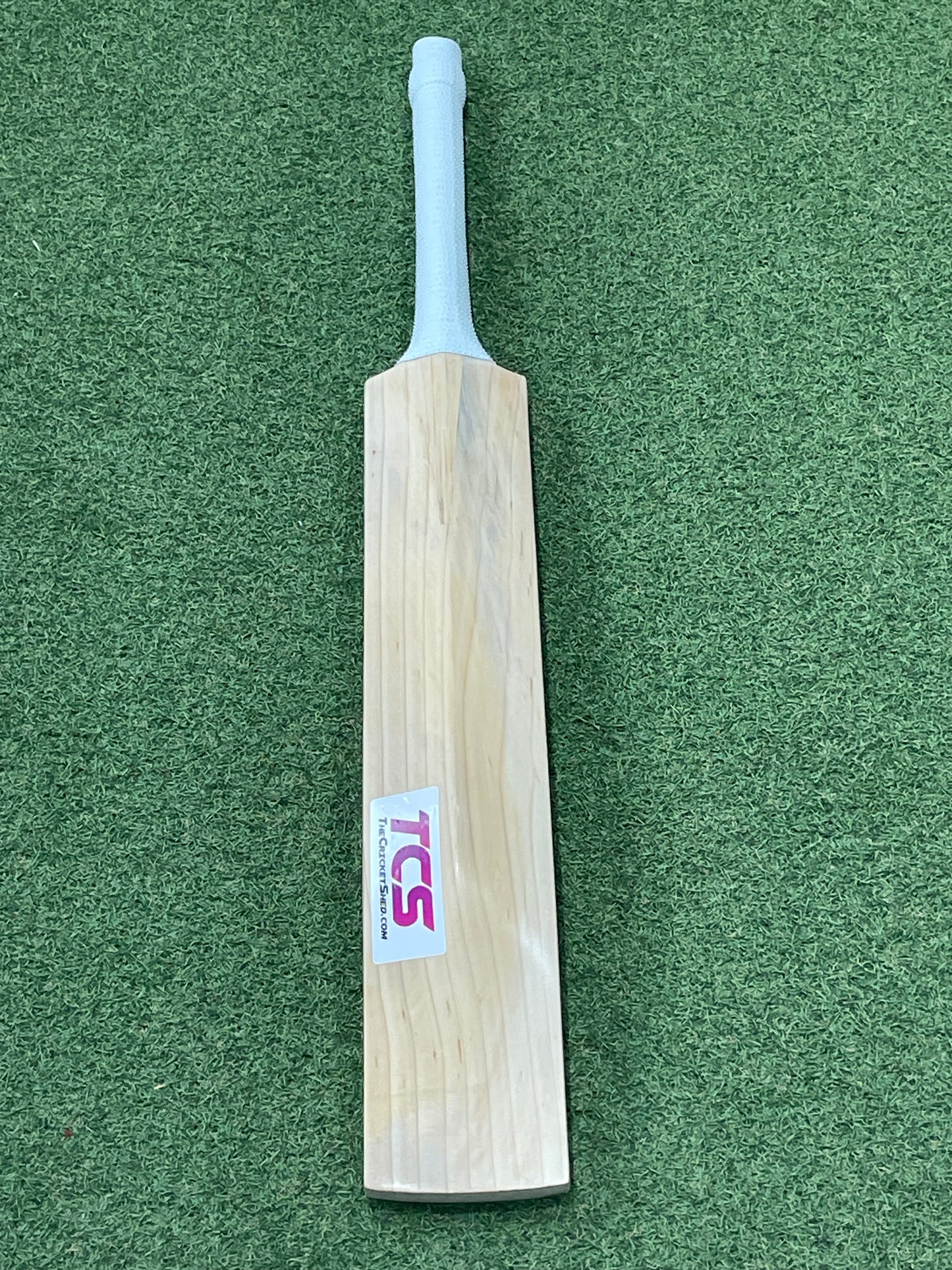MB Malik Plain Cricket Bat (2lb 9oz) Blue Willow