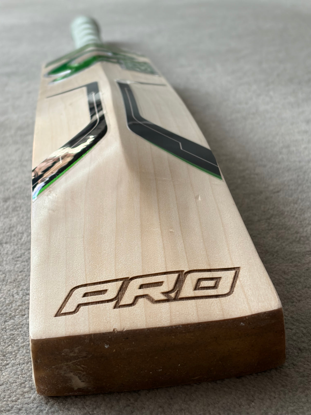CA Professional Players Babar Azam Cricket Bat (2lb 7oz)