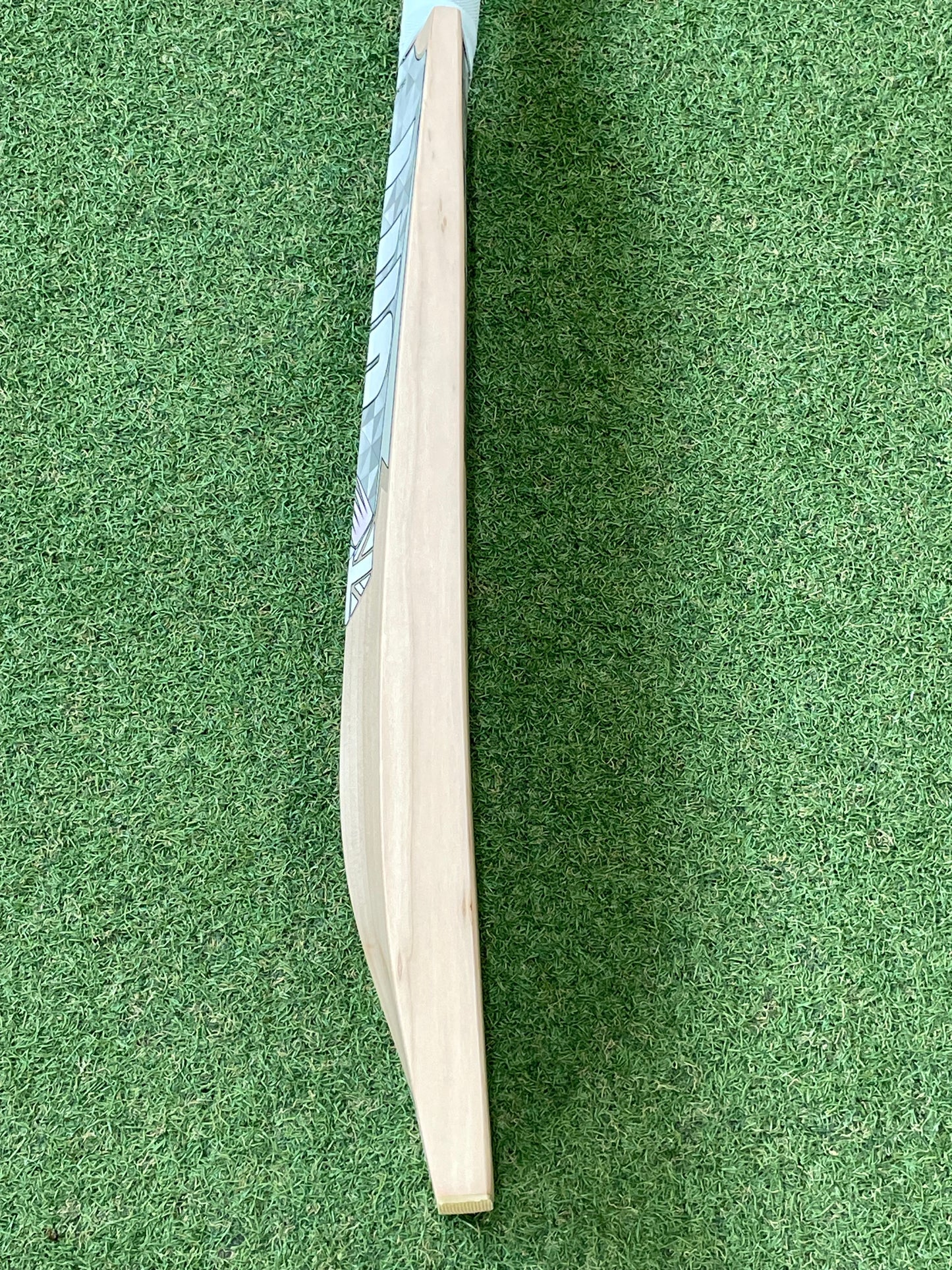 Cricket Station Bianca Players Cricket Bat (2lb 11oz)