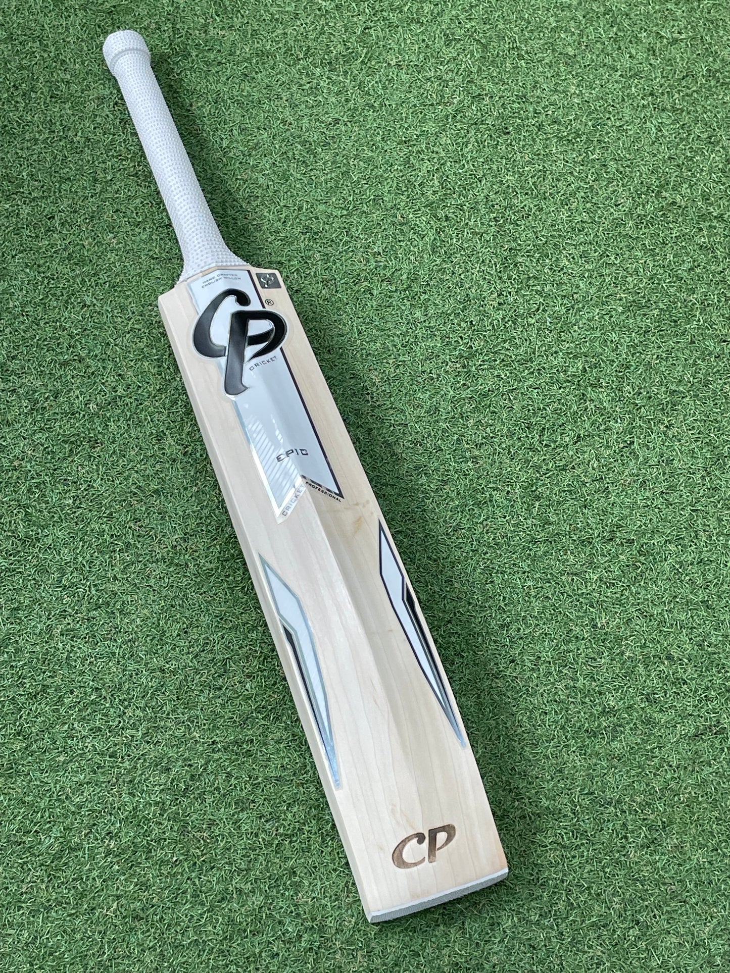 CP Epic Player Grade Cricket Bat (2lb 9oz)