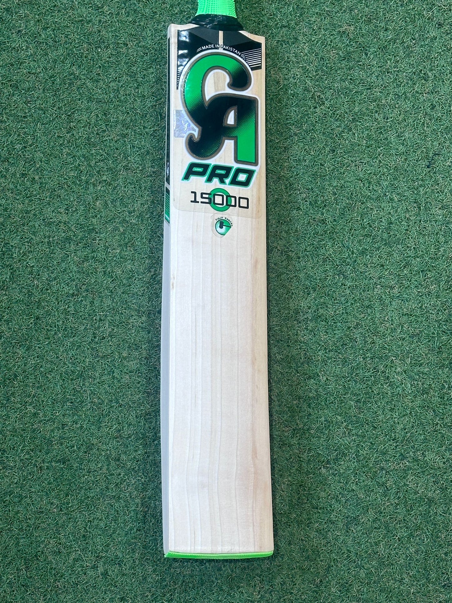 CA Pro 15000 Harrow Junior Cricket Bat (2lb 4oz)