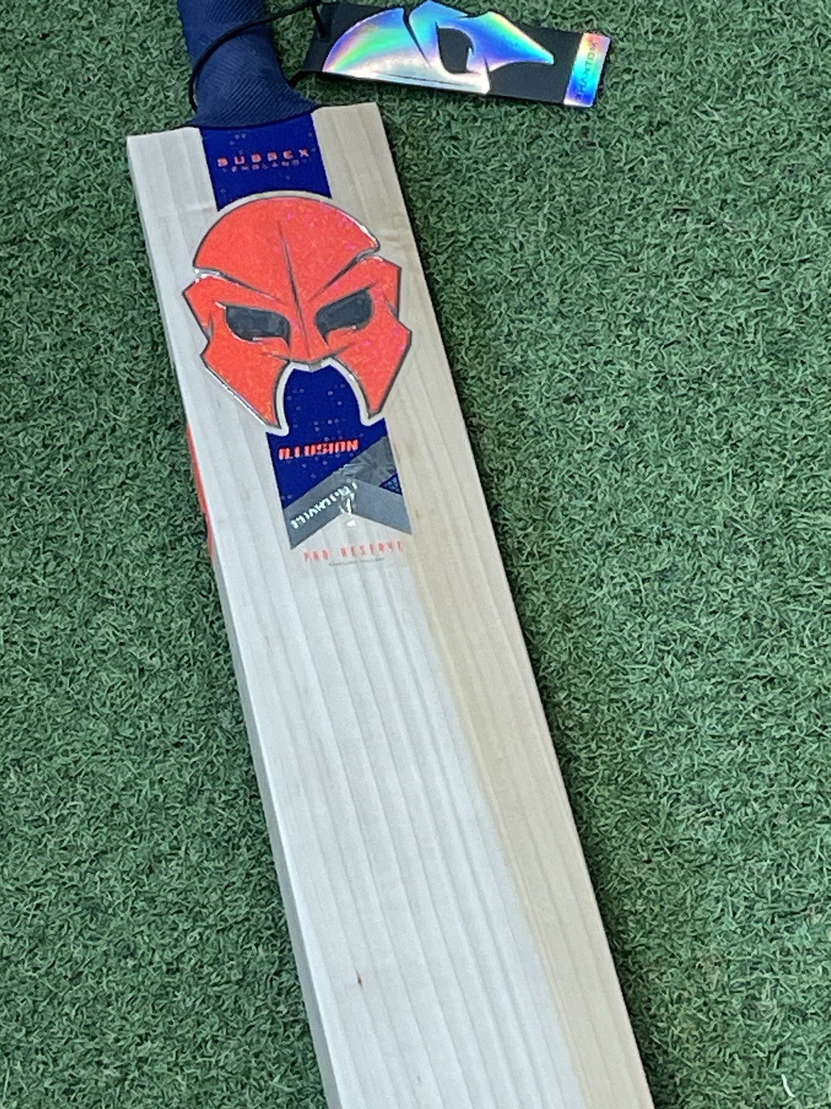 Phantom Illusion Pro-R Cricket Bat - 2lb 9oz - Brand New! Stunning Grains!