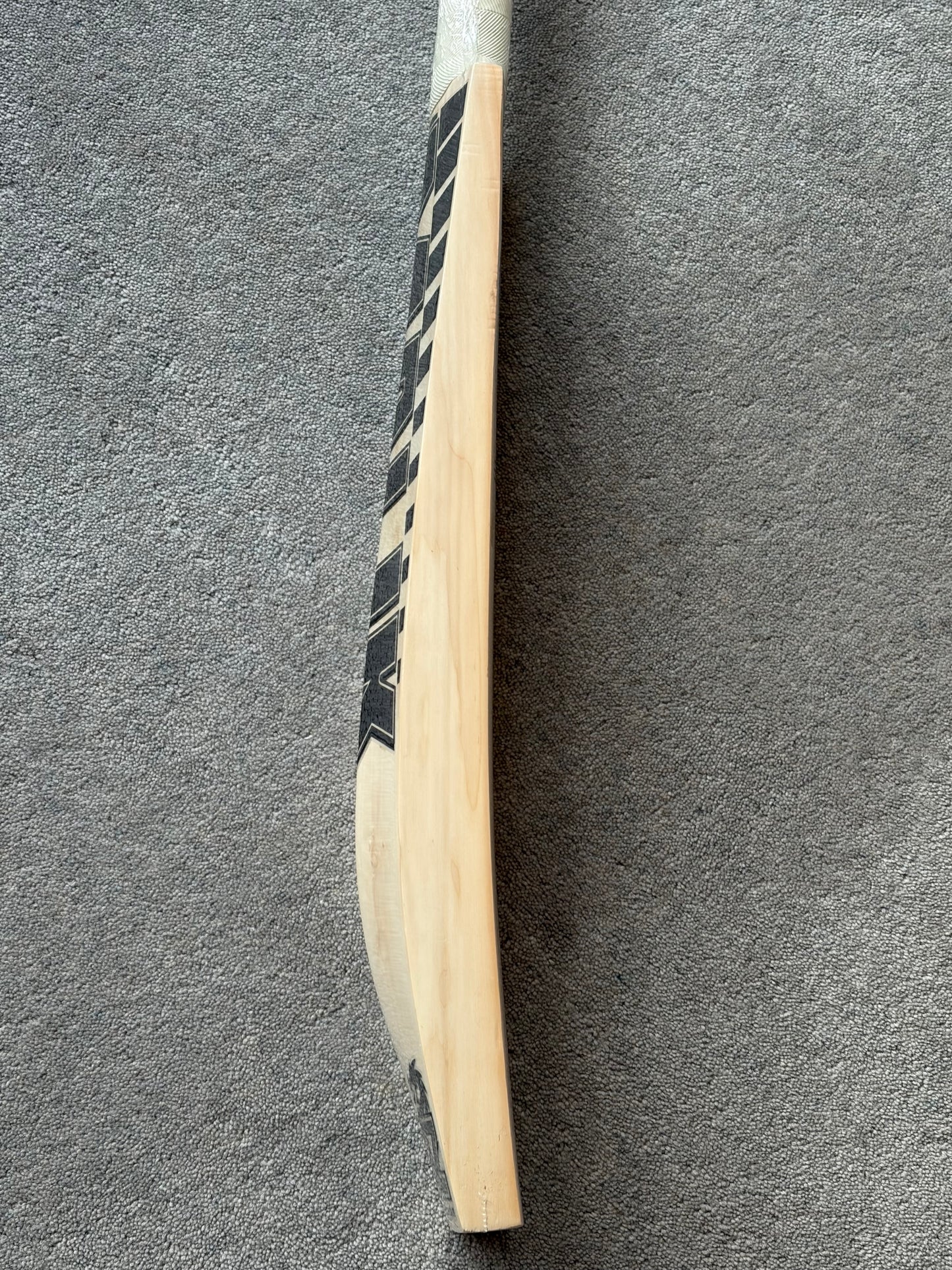 MB Malik Black Dragon Players Cricket Bat (2lb 10oz)