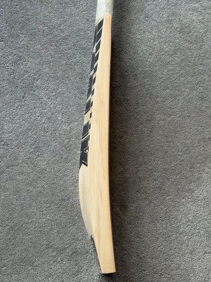 MB Malik Black Dragon Players Cricket Bat (2lb 10oz)