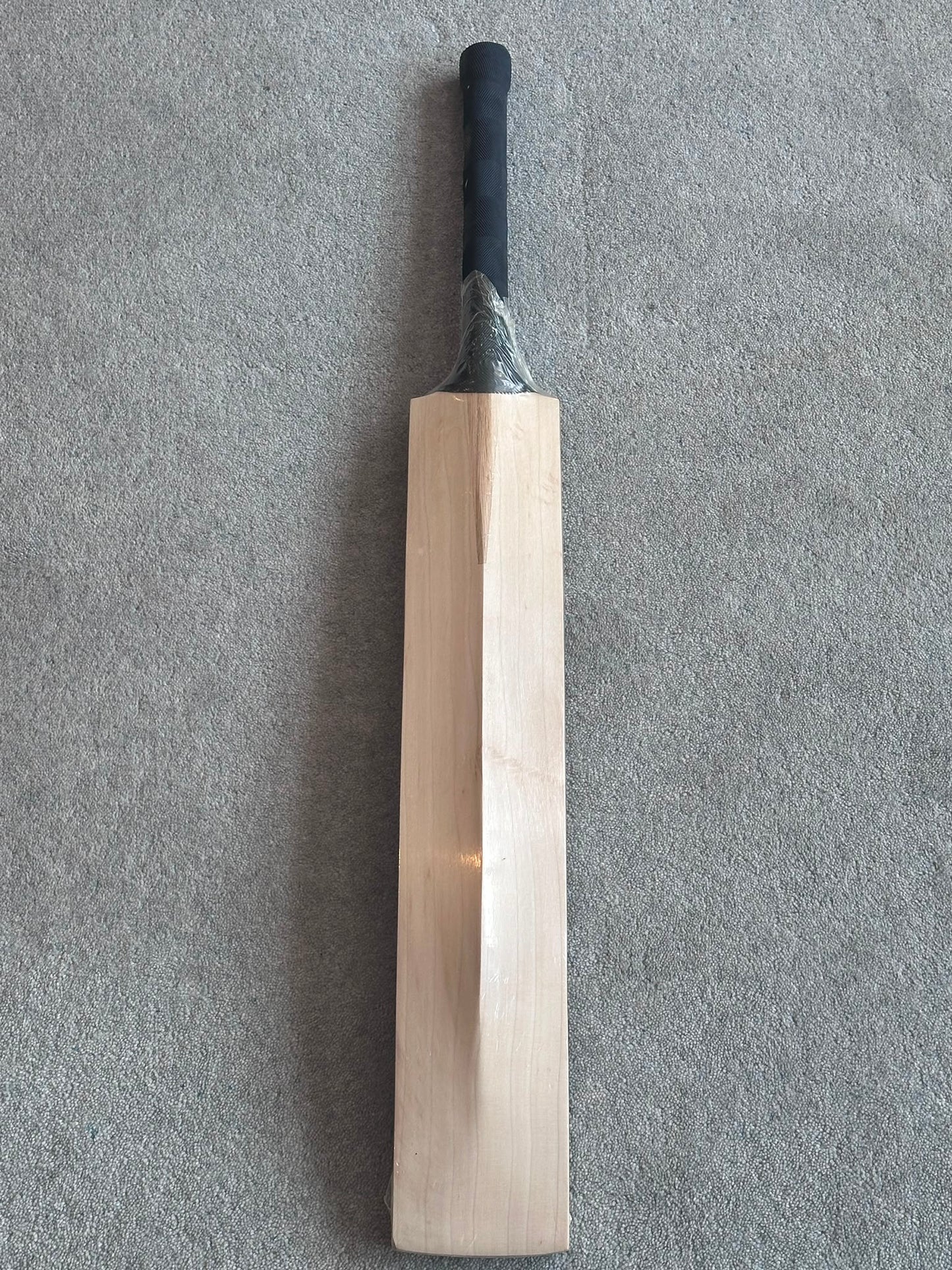 Plain Laminate Cricket Bat (2lb 8oz)