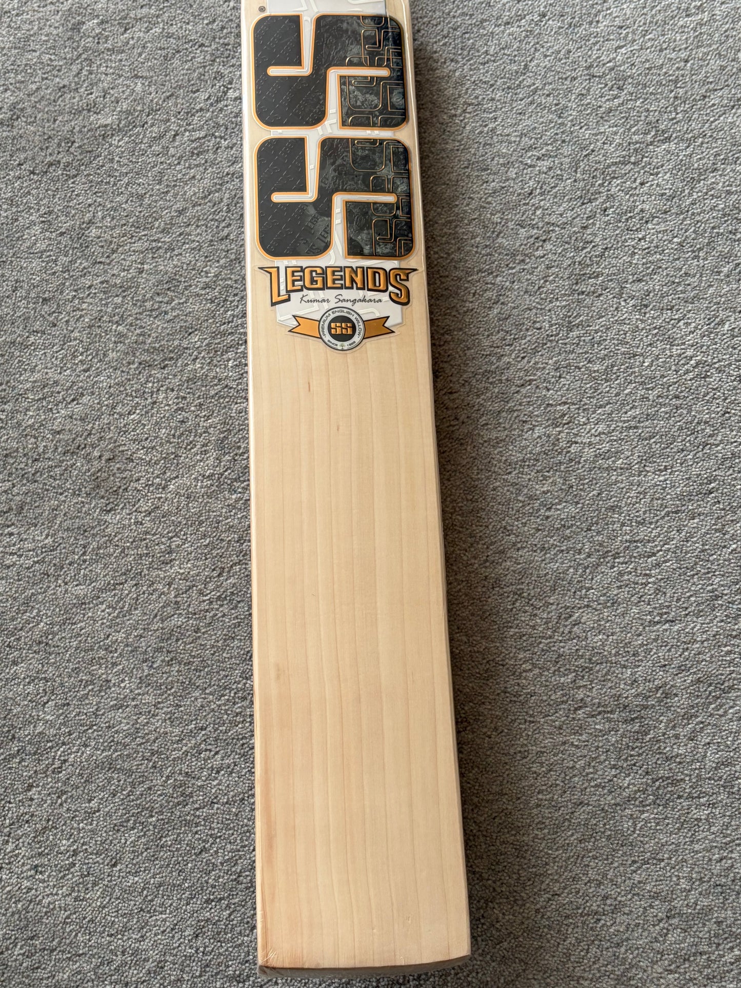 SS Ton Legends Kumar Sangakkara Cricket Bat (2lb 10oz)