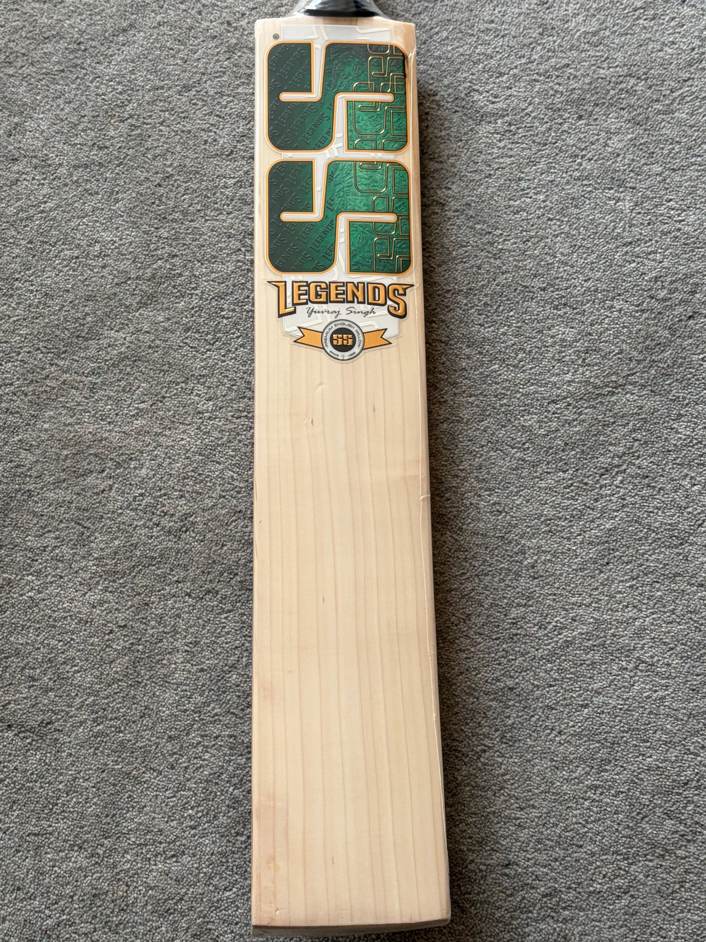 SS Ton Legends Yuvraj Singh Cricket Bat (2lb 10oz)