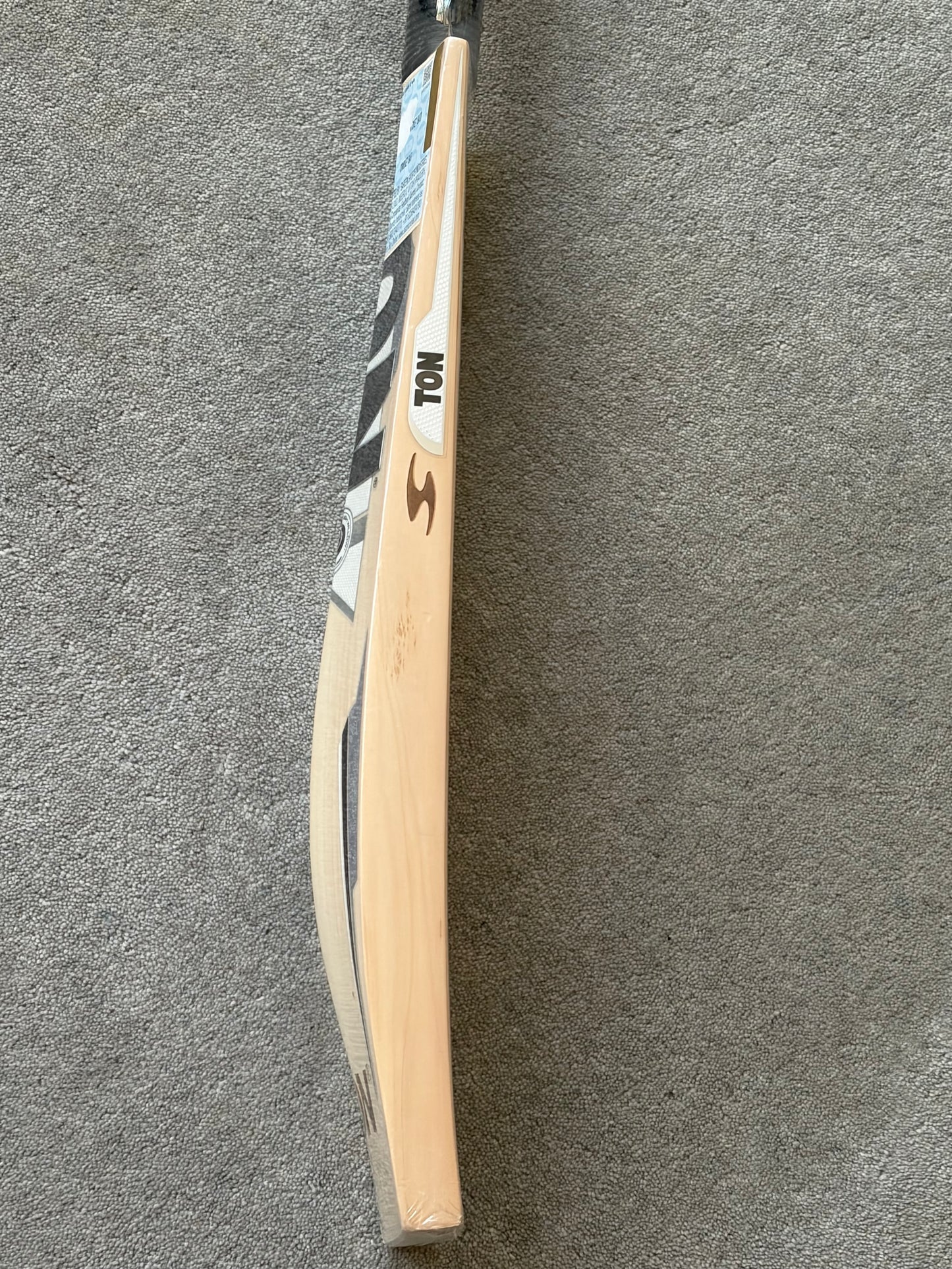 Ton Silver Edition Cricket Bat (2lb 8oz)