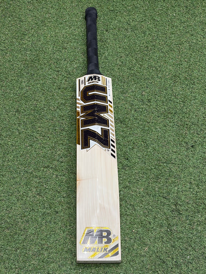 MB Malik Kamran Ghulam Players Cricket Bat (2lb 9oz)