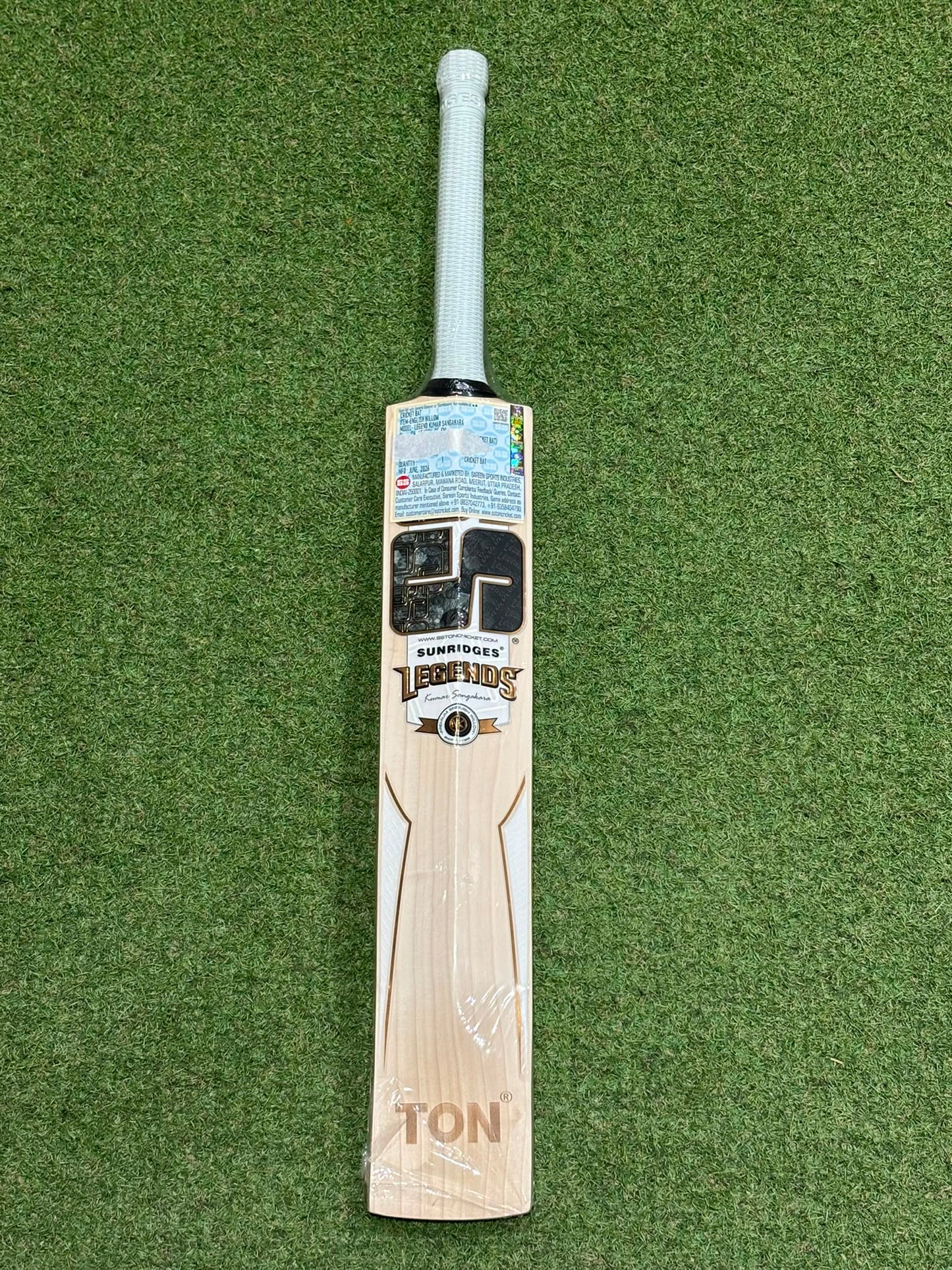 SS Ton Legends Kumar Sangakkara Cricket Bat (2lb 9oz)