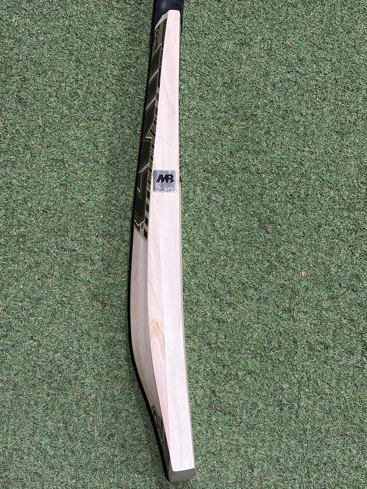MB Malik UMZ Players Laminate (Double Wood) Cricket Bat (2lb 9oz)