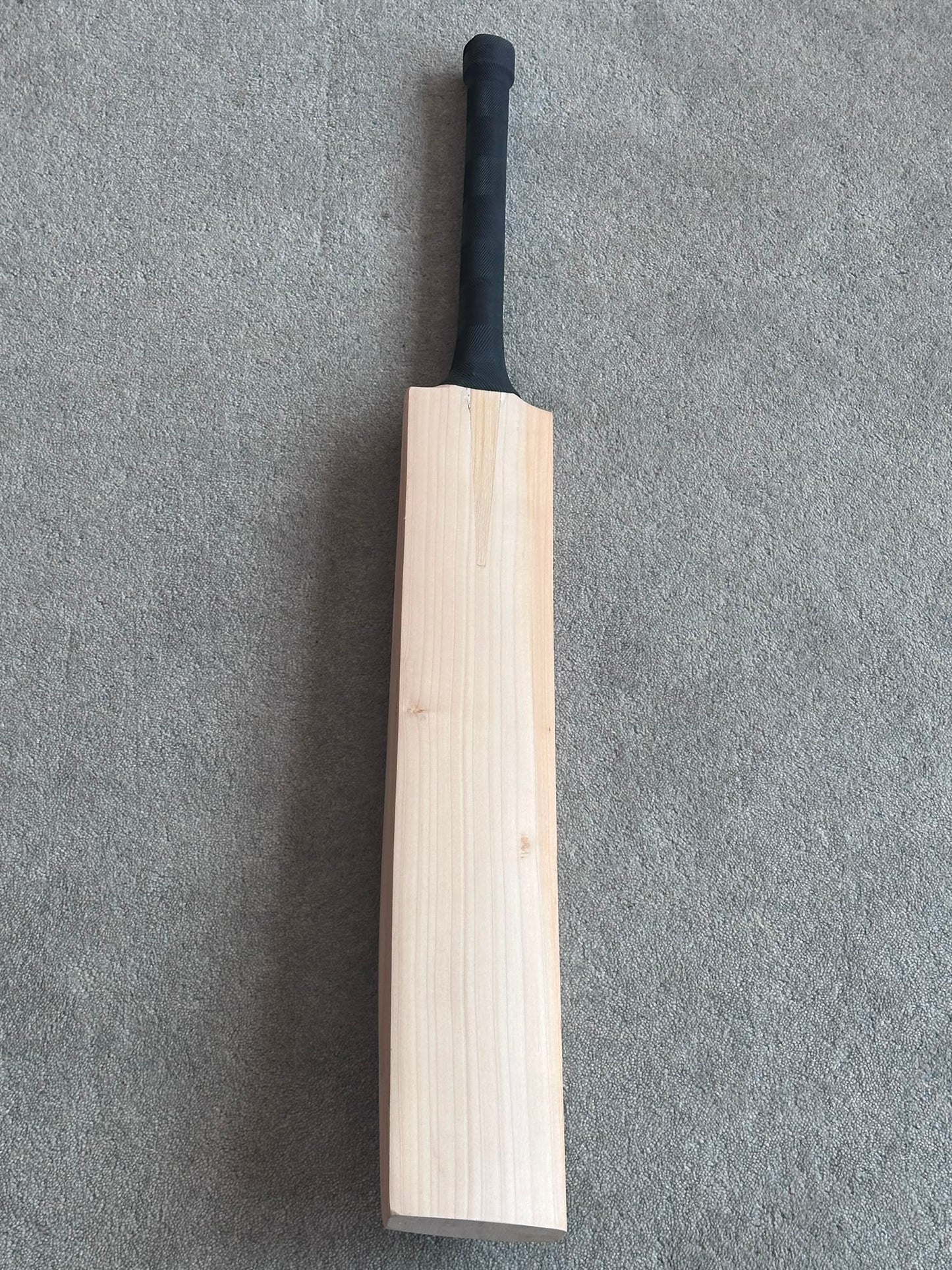 Plain Laminate Cricket Bat (2lb 8oz)