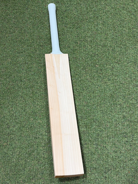 TCS Plain Grade 1+ Cricket Bat (2lb 9oz)