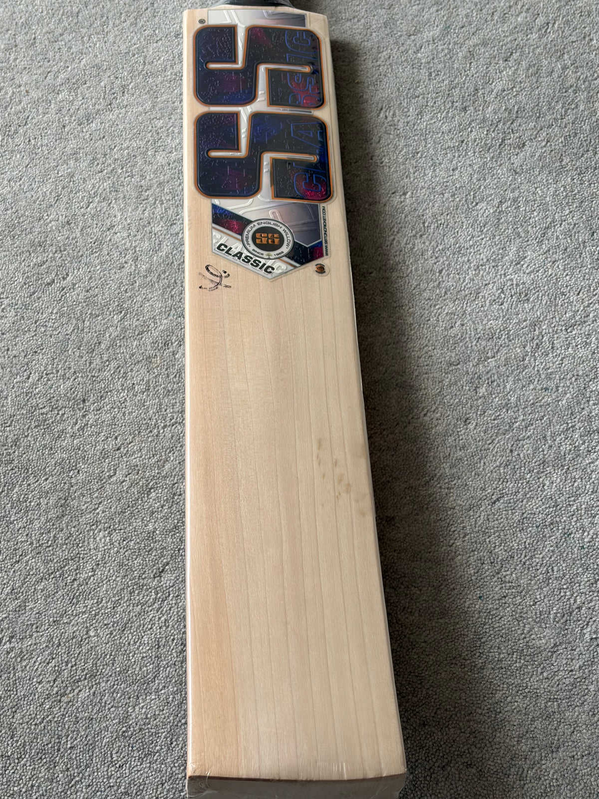 SS Ton Classic Cricket Bat (2lb 10oz)