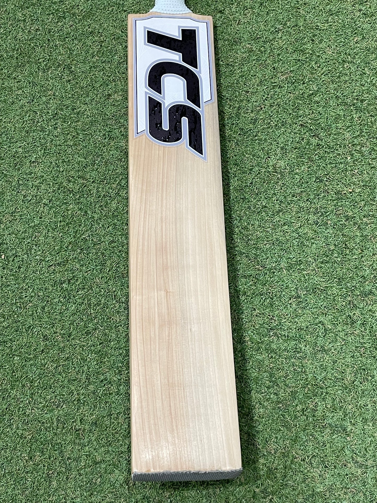 TCS White Edition Cricket Bat (2lb 8oz)