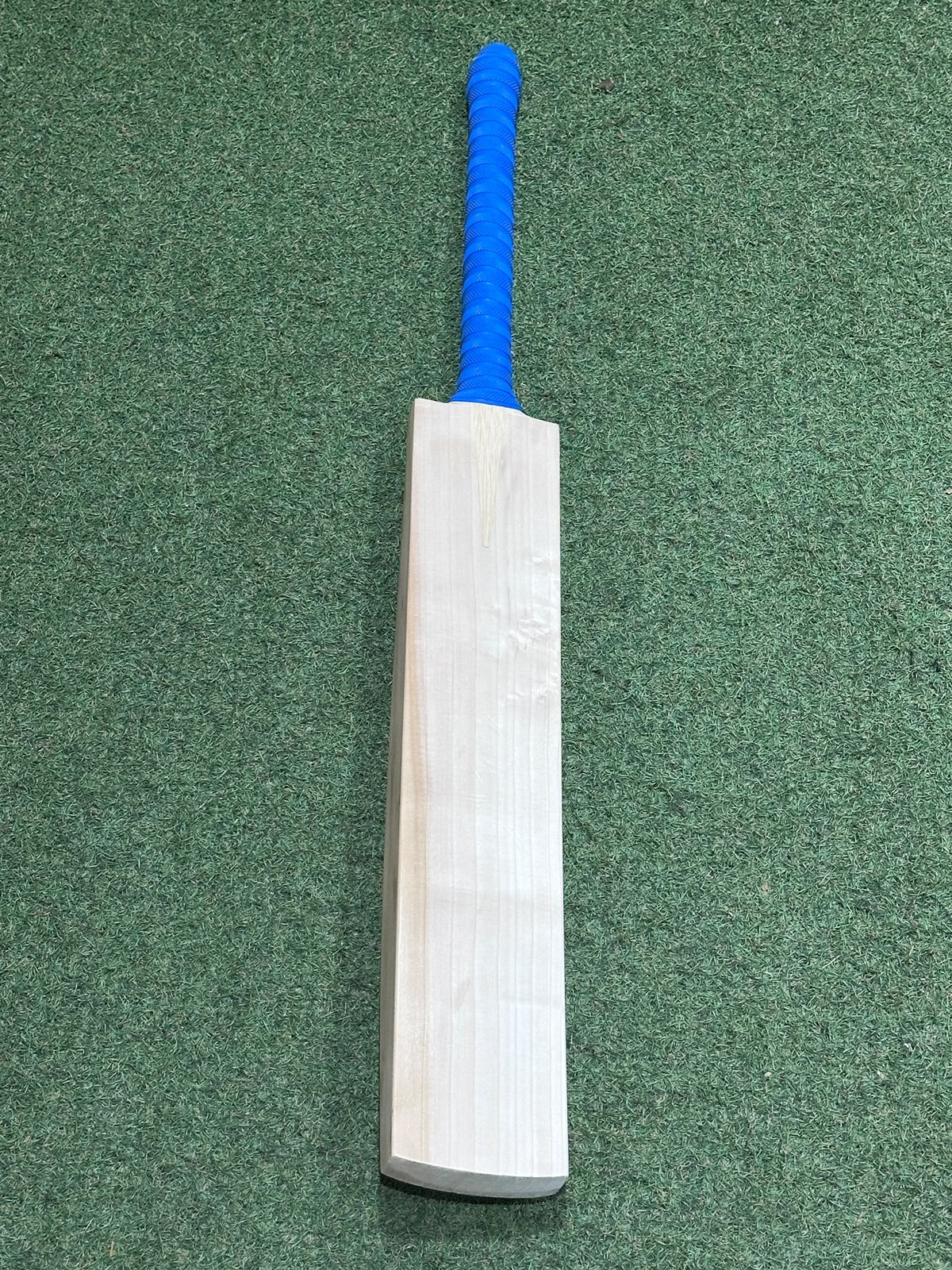 Plain UK Made Short Blade Long Handle Cricket Bat (2lb 11oz)