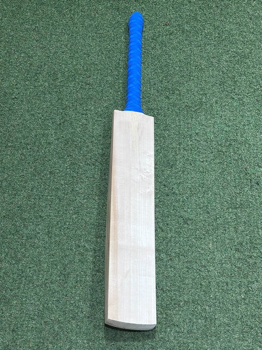 Plain UK Made Short Blade Long Handle Cricket Bat (2lb 11oz)